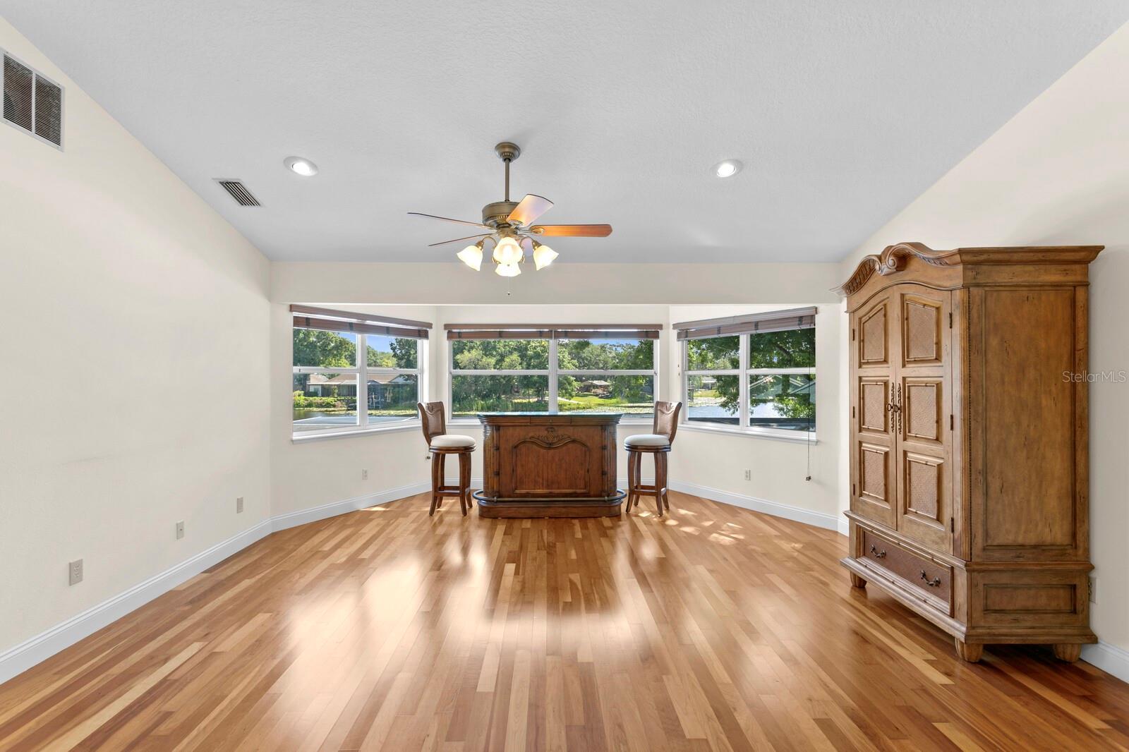 13548 LAKE MAGDALENE DR, TAMPA, FL, 33613