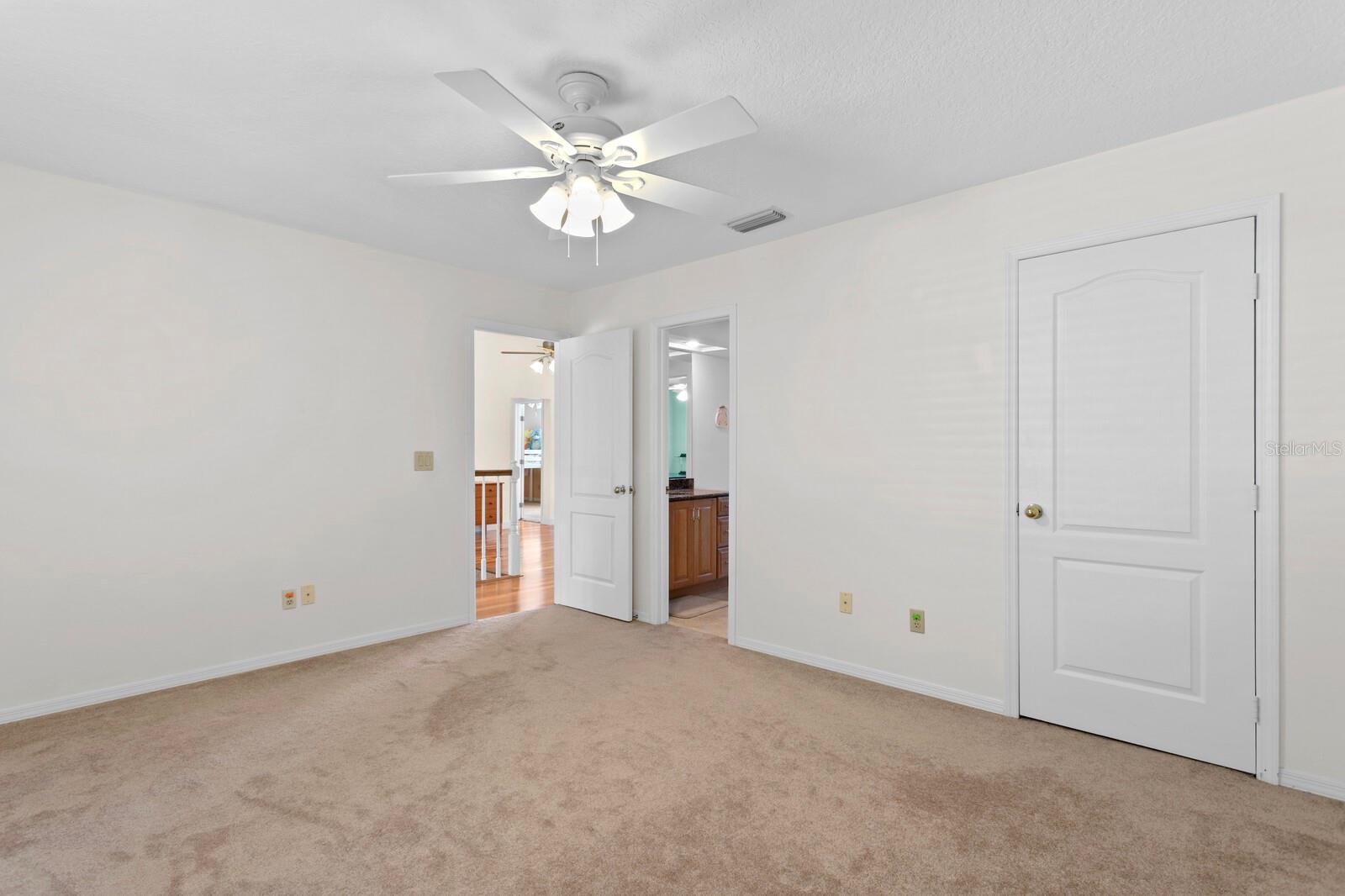 13548 LAKE MAGDALENE DR, TAMPA, FL, 33613