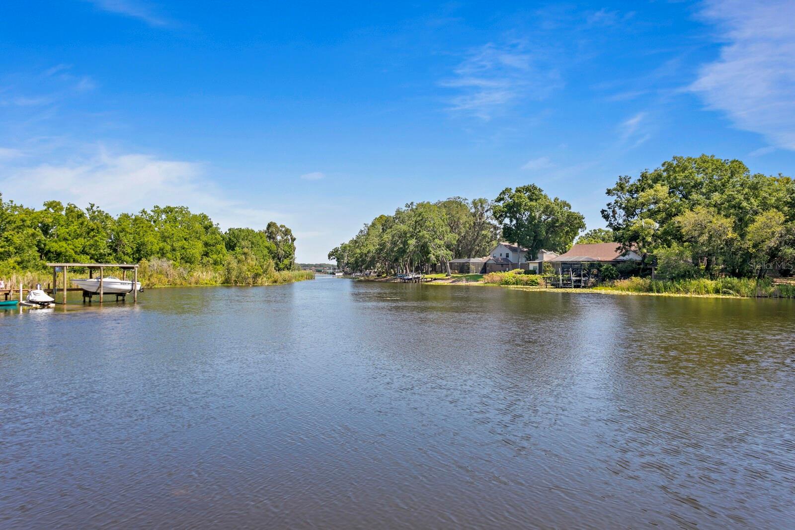 13548 LAKE MAGDALENE DR, TAMPA, FL, 33613