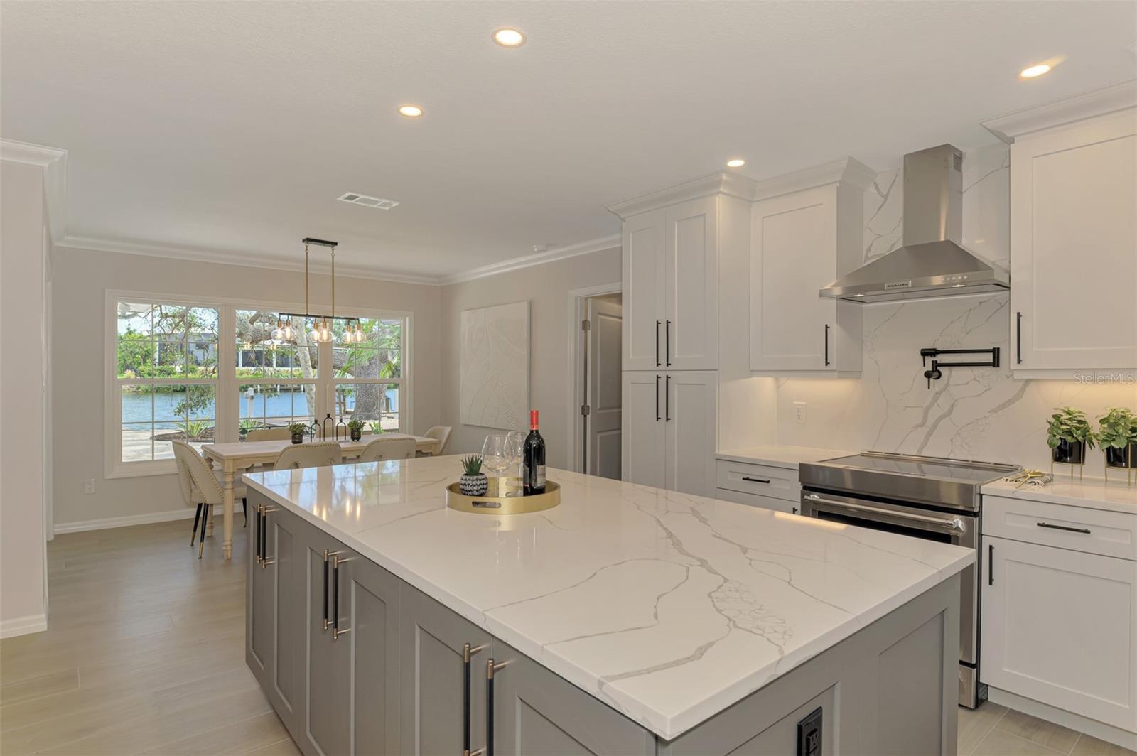 5377 PALOS VERDES DR, SARASOTA, FL, 34231