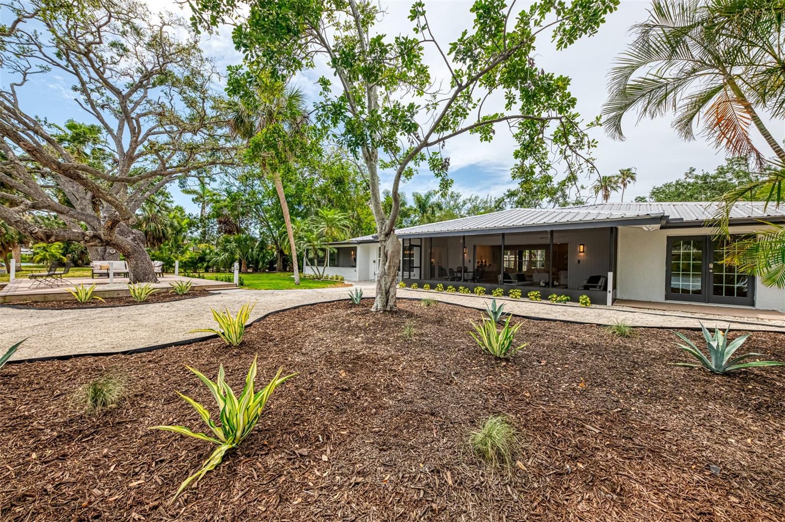 5377 PALOS VERDES DR, SARASOTA, FL, 34231