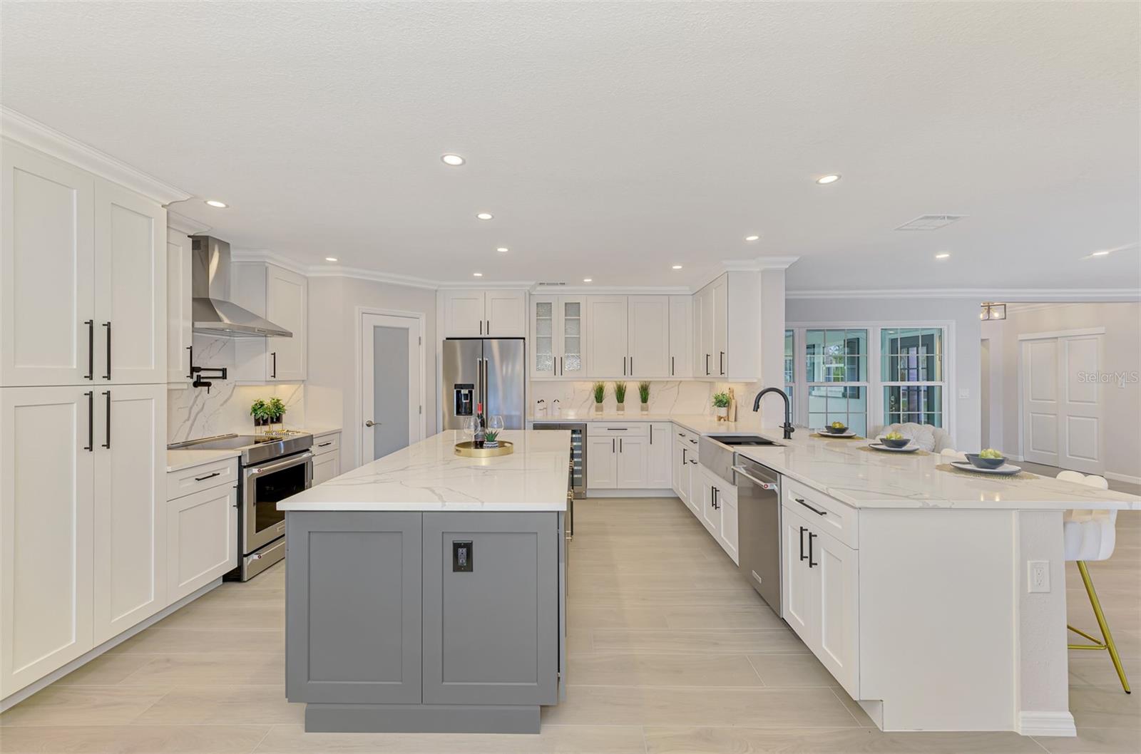 5377 PALOS VERDES DR, SARASOTA, FL, 34231