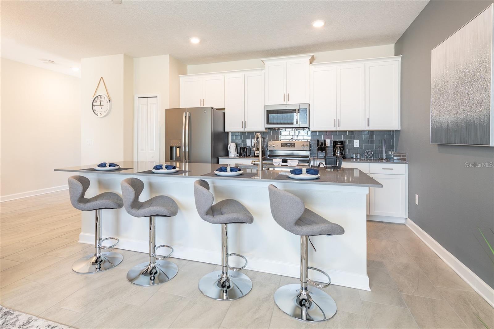 8993 CABOT CLIFFS DR, DAVENPORT, FL, 33896