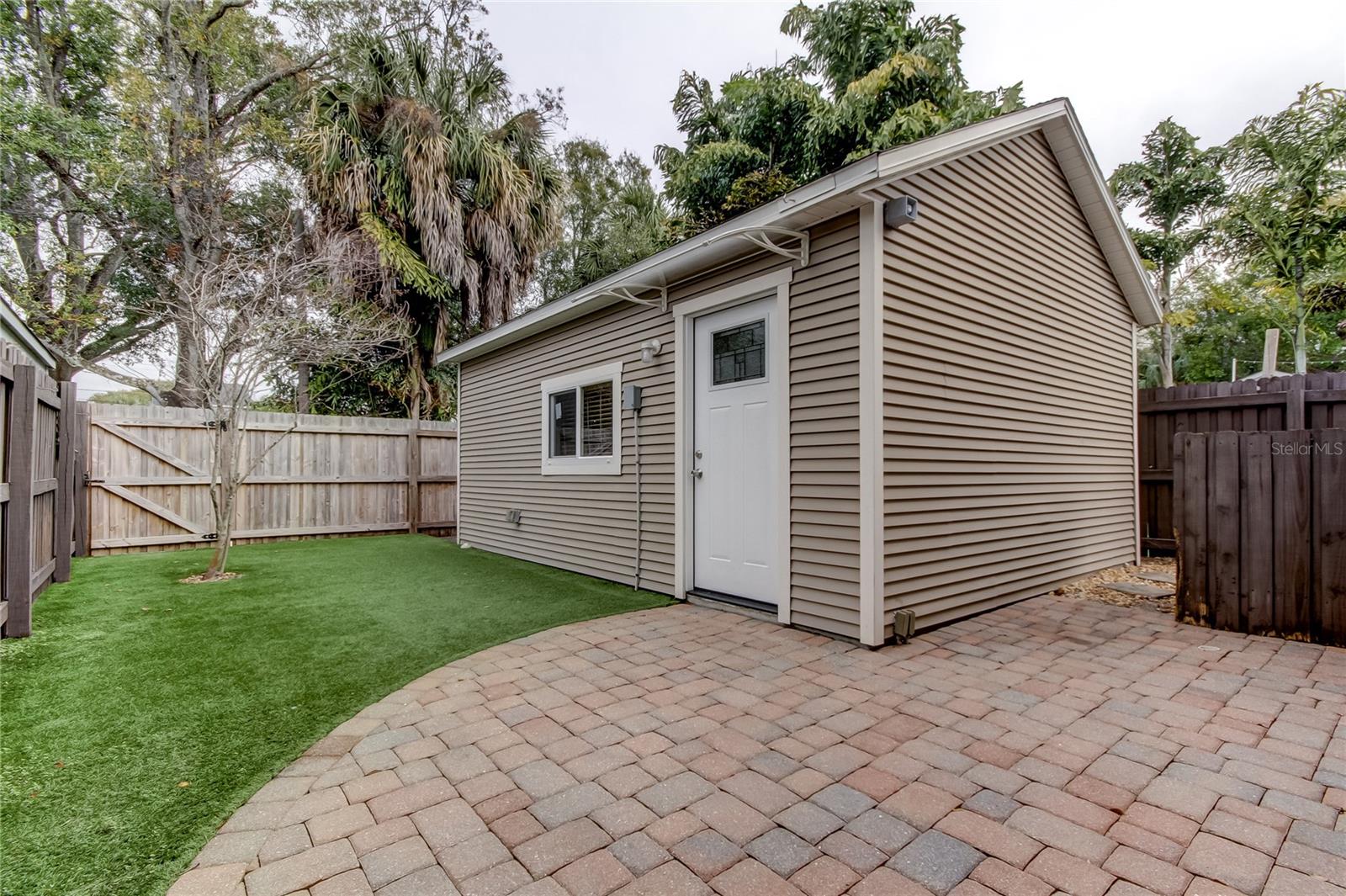 2123 W SPRUCE ST, TAMPA, FL, 33607
