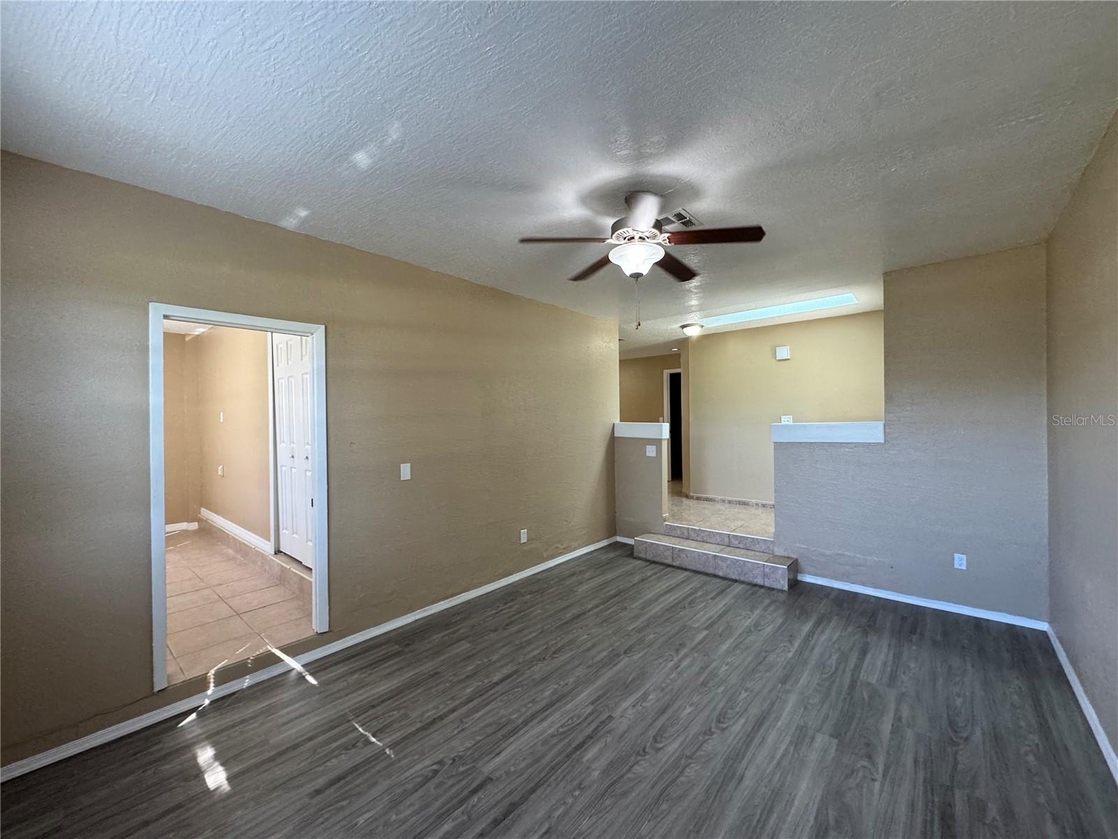 10427 FLOWERS AVE, ORLANDO, FL, 32825