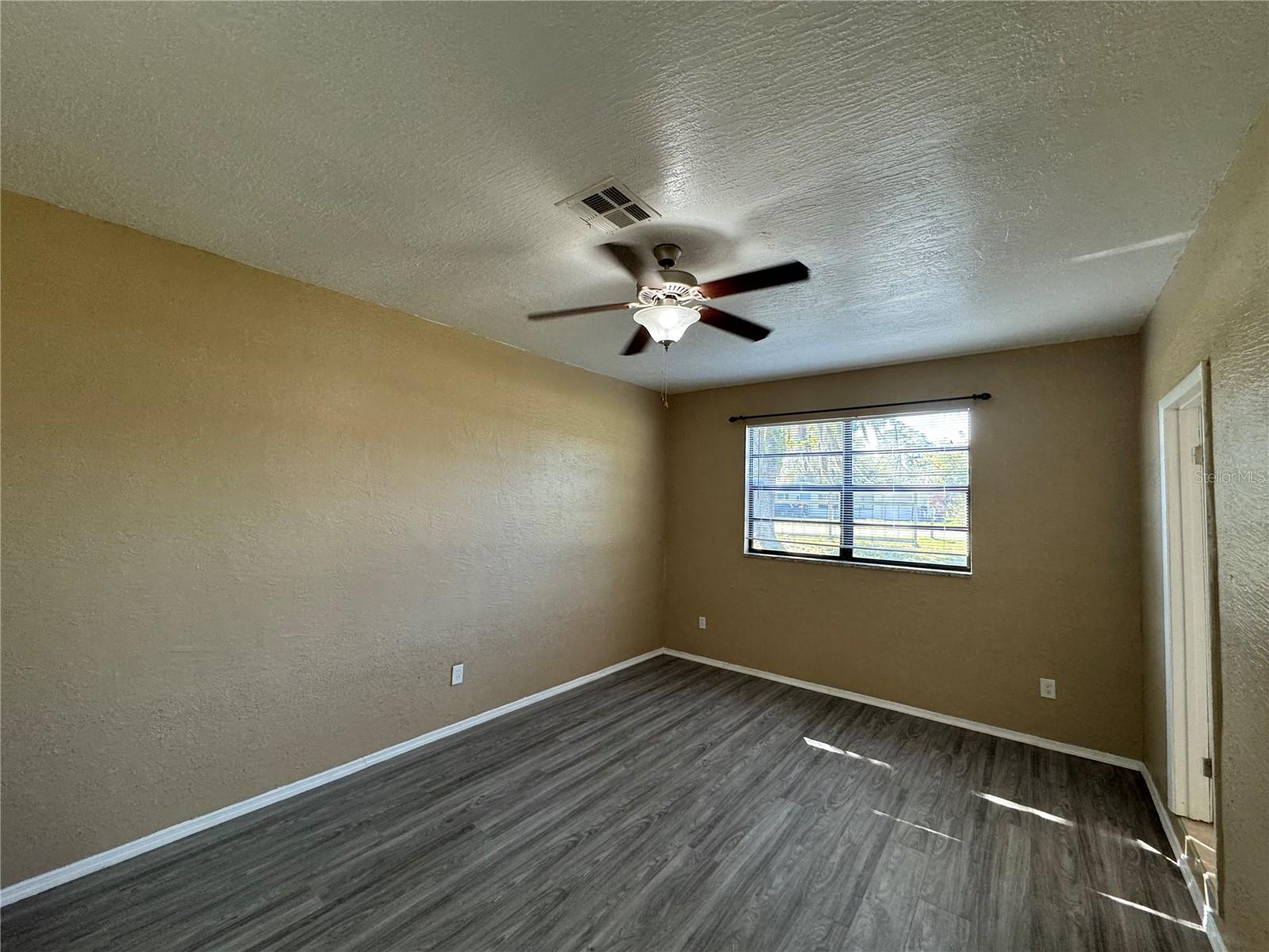 10427 FLOWERS AVE, ORLANDO, FL, 32825