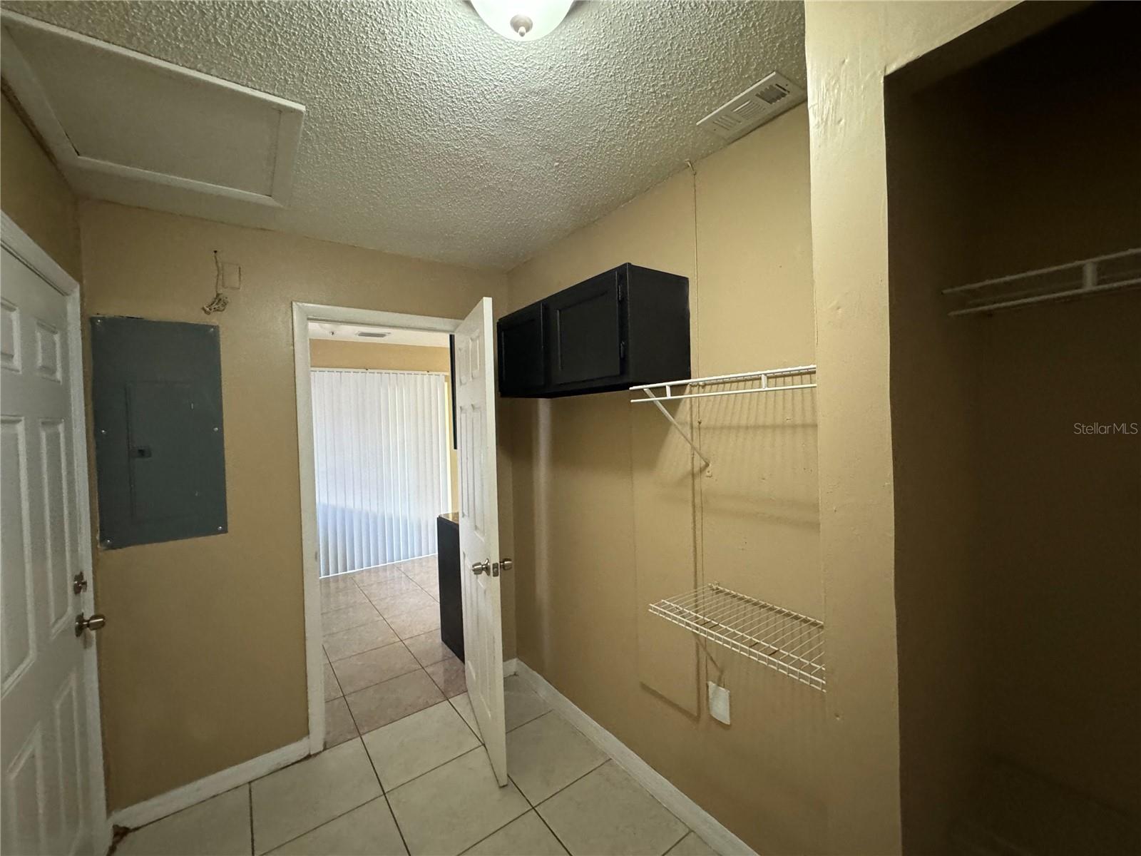 10427 FLOWERS AVE, ORLANDO, FL, 32825