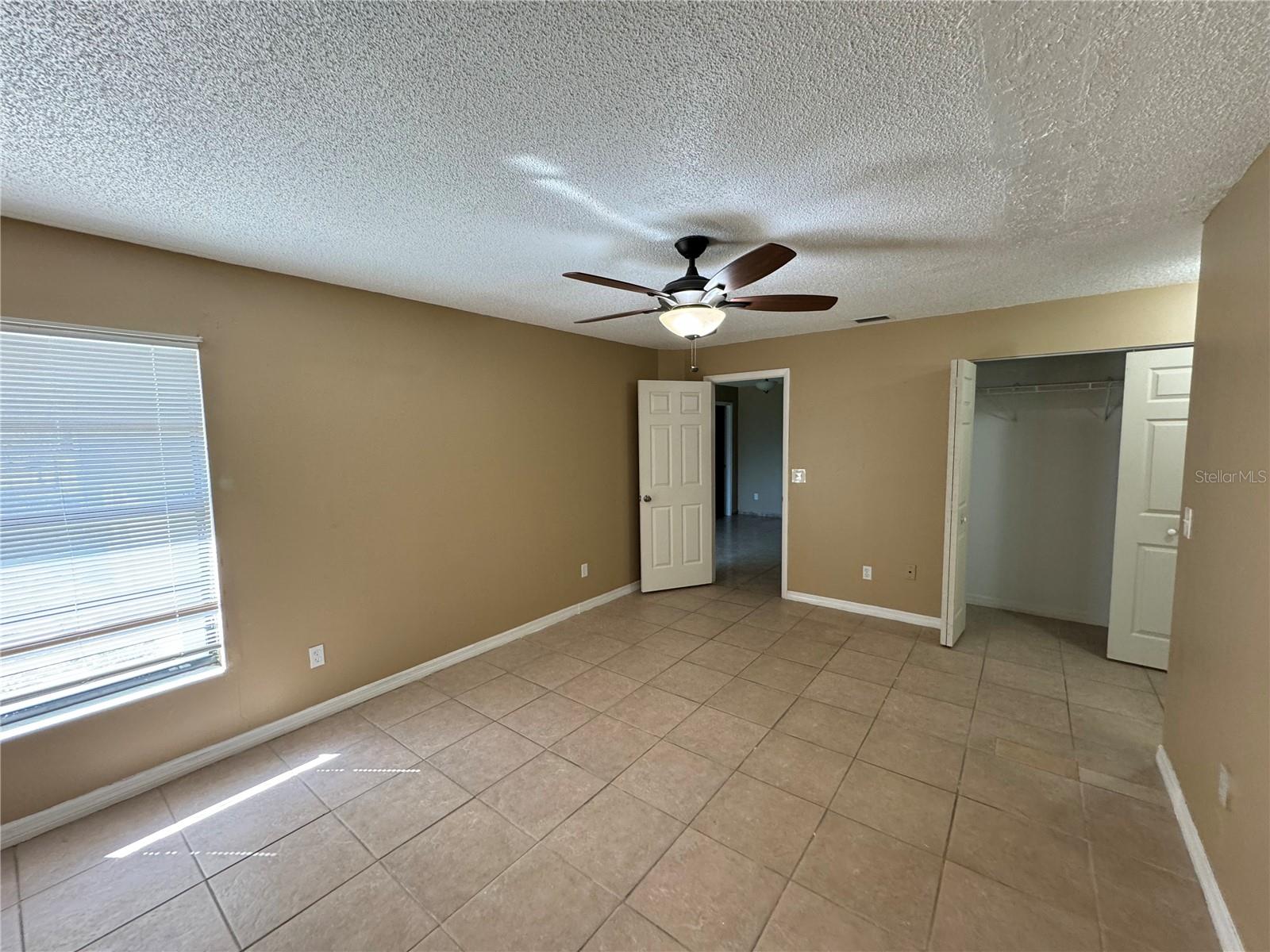 10427 FLOWERS AVE, ORLANDO, FL, 32825
