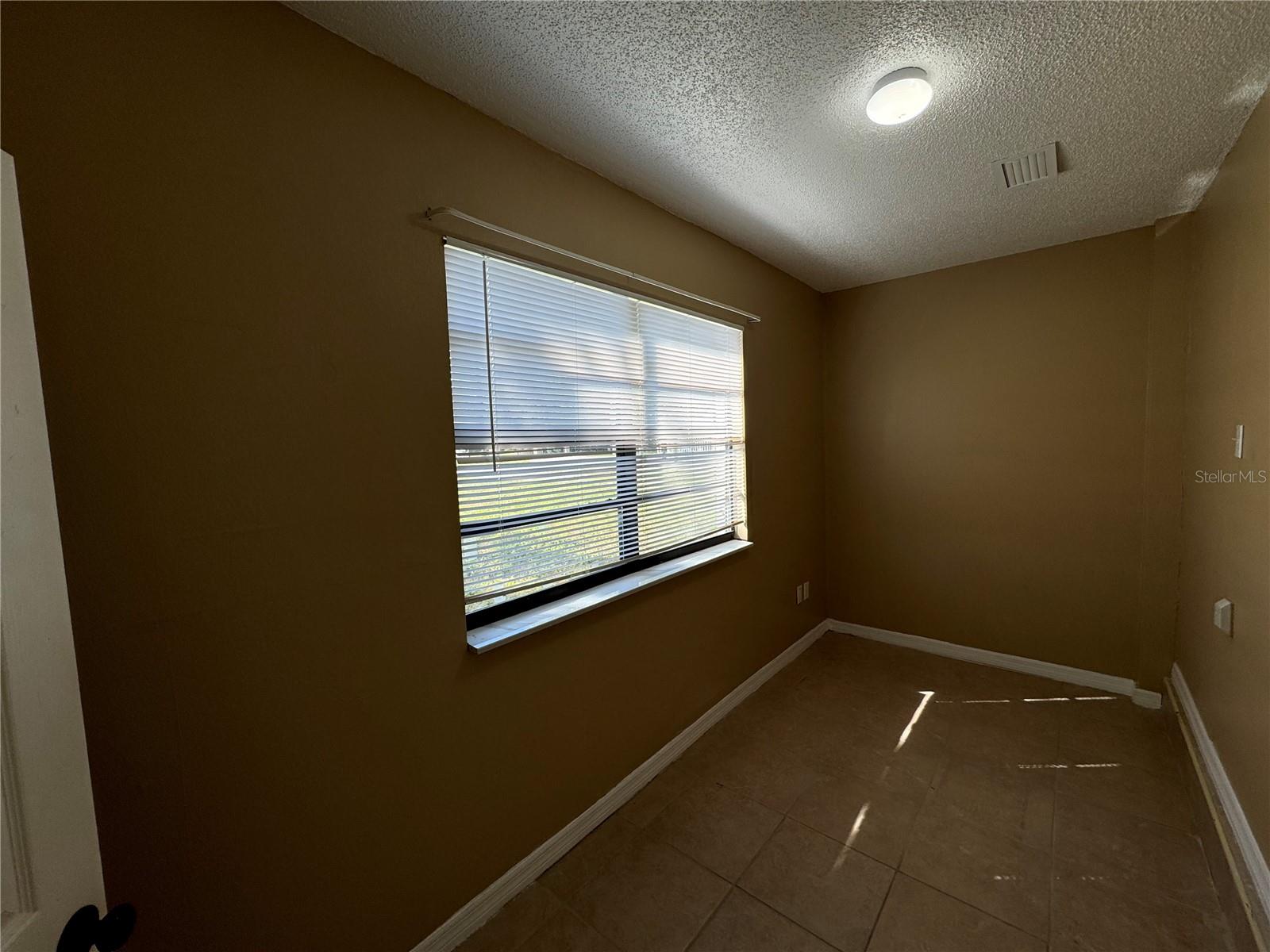 10427 FLOWERS AVE, ORLANDO, FL, 32825