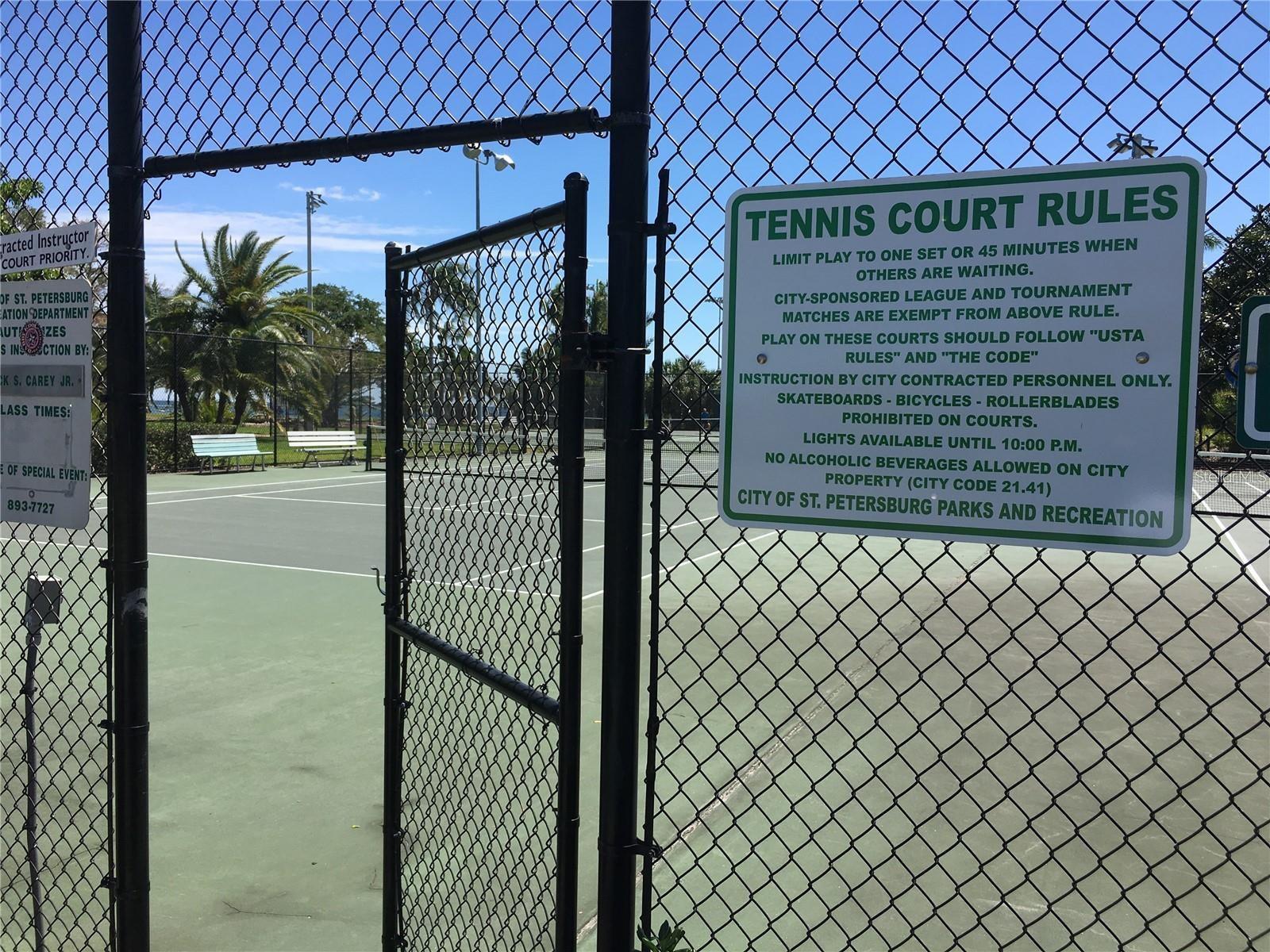 135 RICARDO WAY NE #1, ST PETERSBURG, FL, 33704