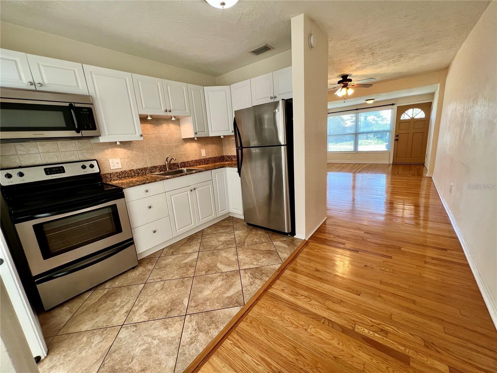 135 RICARDO WAY NE #1, ST PETERSBURG, FL, 33704