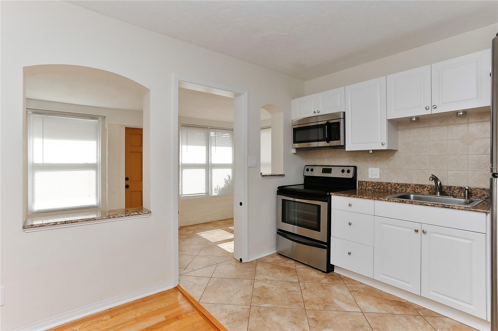 135 RICARDO WAY NE #1, ST PETERSBURG, FL, 33704