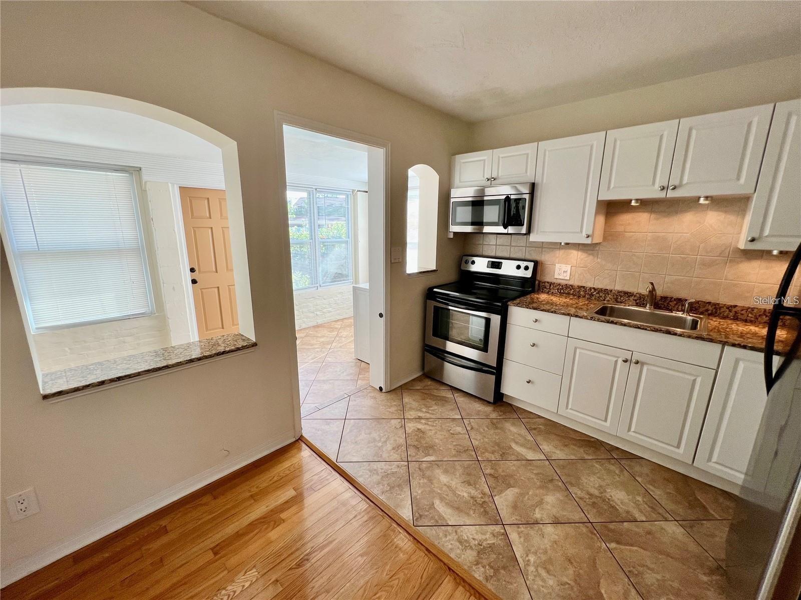 135 RICARDO WAY NE #1, ST PETERSBURG, FL, 33704