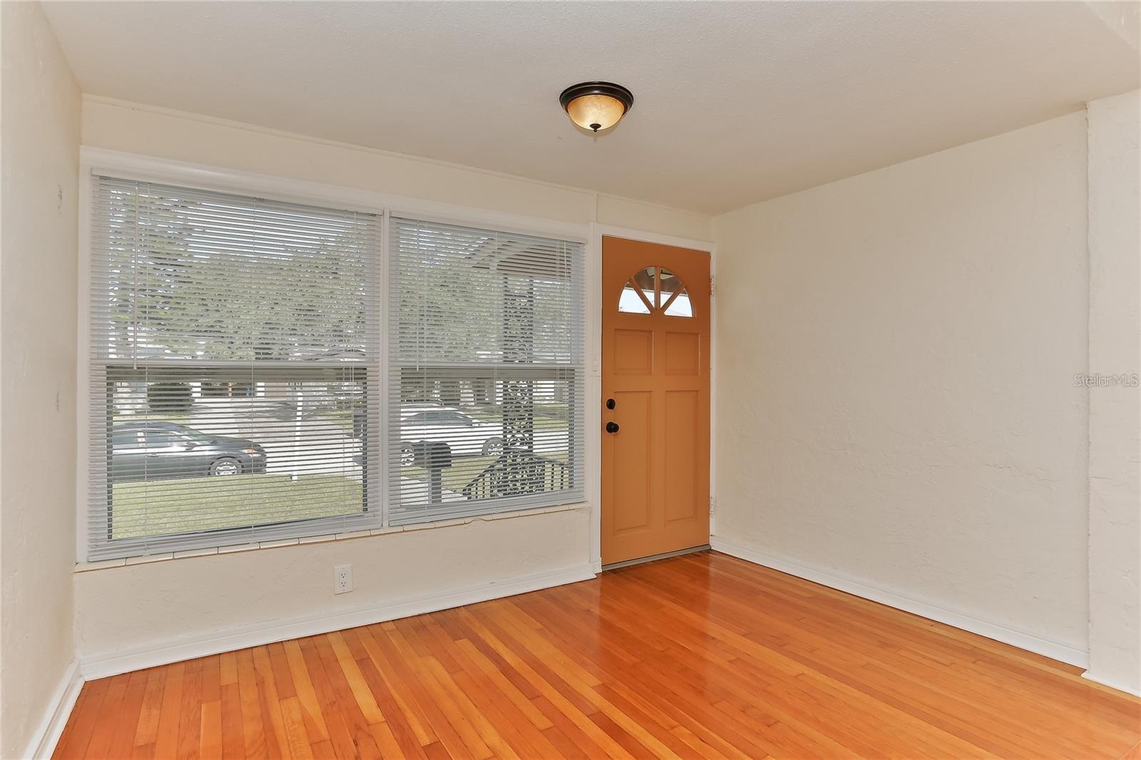 135 RICARDO WAY NE #1, ST PETERSBURG, FL, 33704