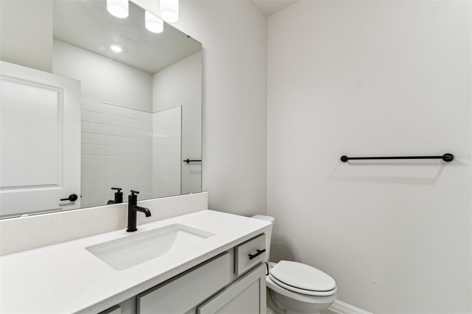 6051 SACRED OAK AVE, MOUNT DORA, FL, 32757