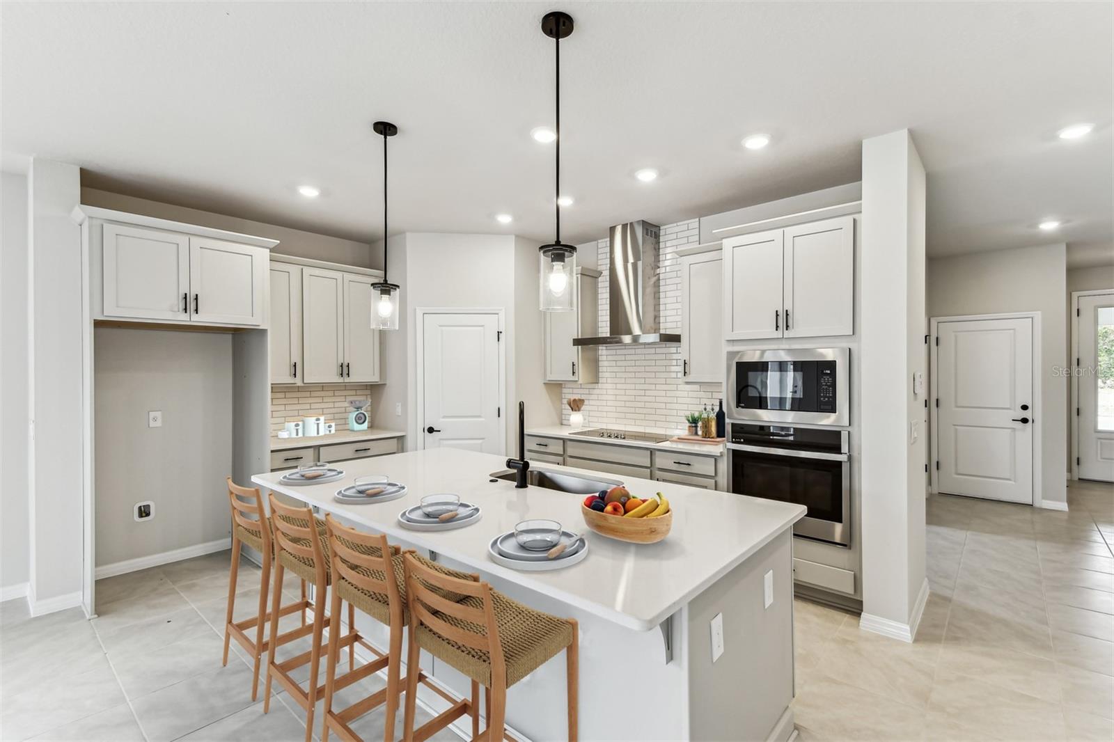 6051 SACRED OAK AVE, MOUNT DORA, FL, 32757