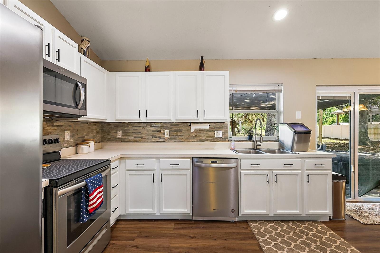 529 ED DOUGLAS RD, GROVELAND, FL, 34736