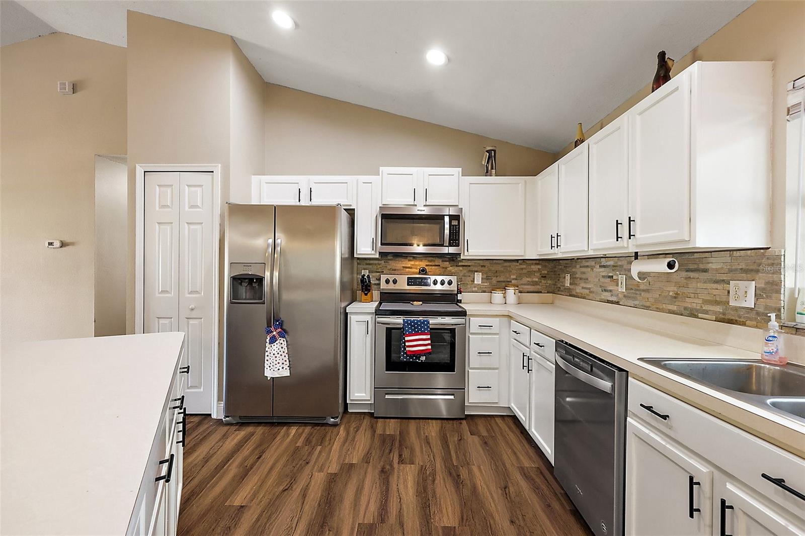 529 ED DOUGLAS RD, GROVELAND, FL, 34736