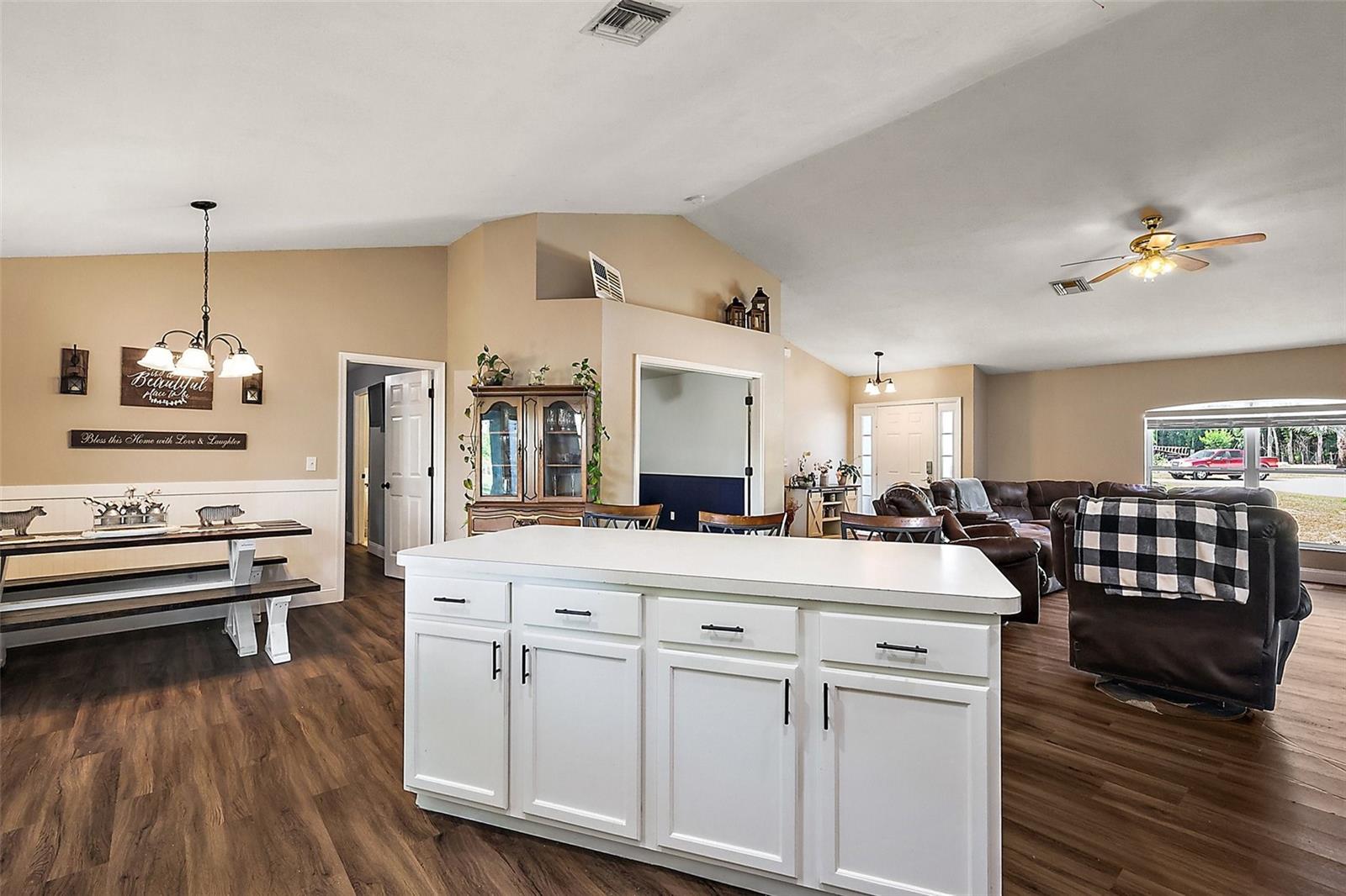 529 ED DOUGLAS RD, GROVELAND, FL, 34736