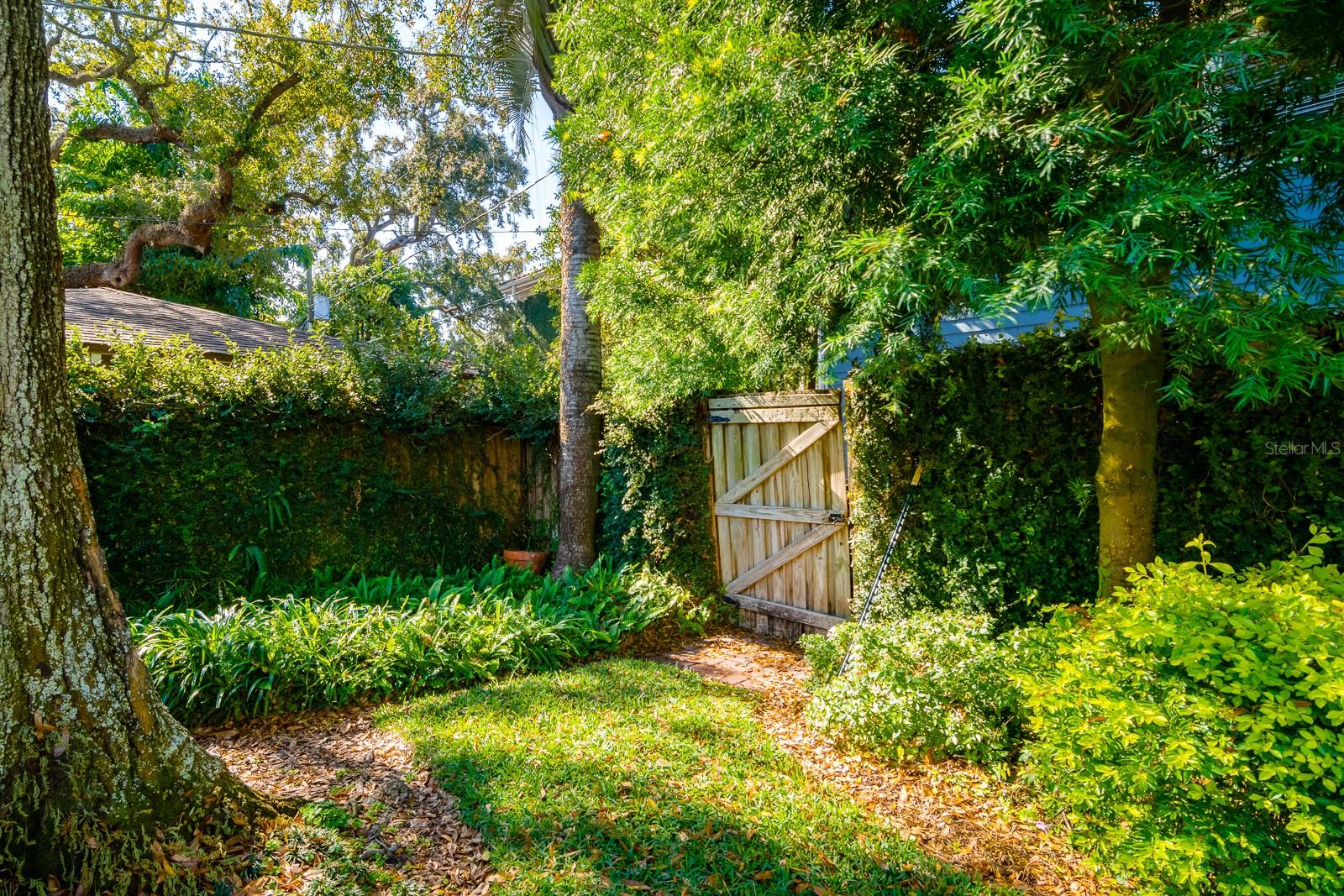 827 S DELAWARE AVE, TAMPA, FL, 33606