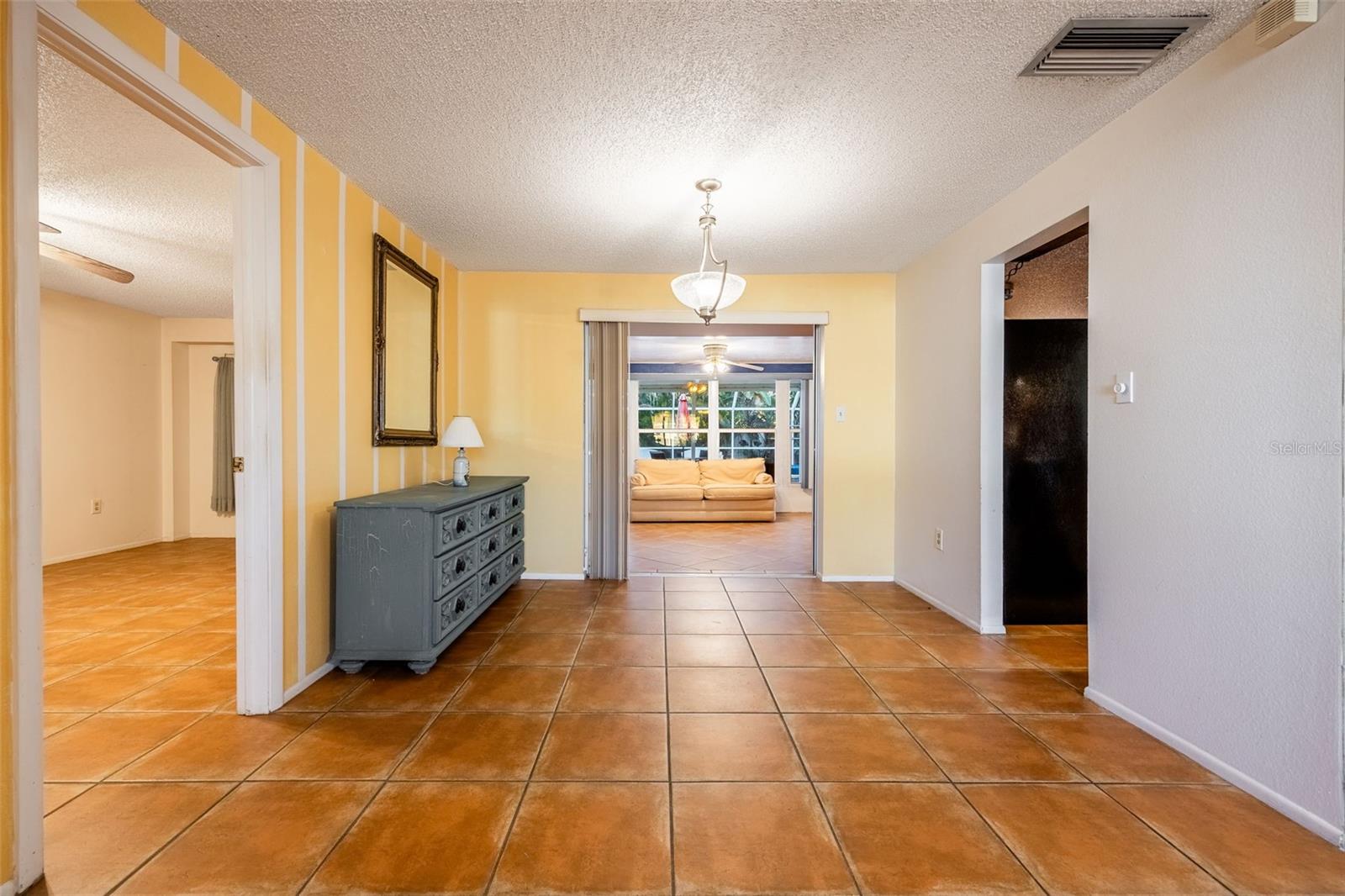 1434 BEACON DR, PORT CHARLOTTE, FL, 33952