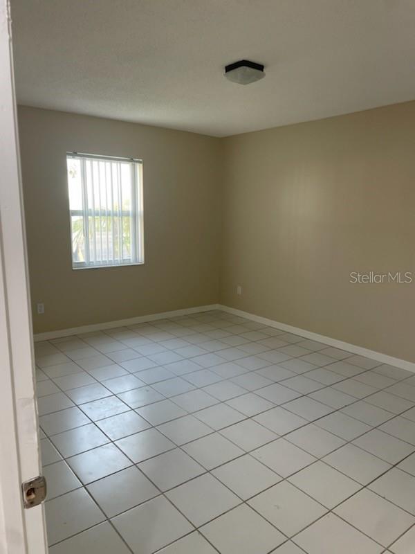 9134 TUDOR DR #M107, TAMPA, FL, 33615