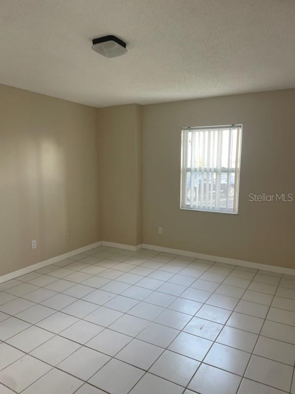 9134 TUDOR DR #M107, TAMPA, FL, 33615