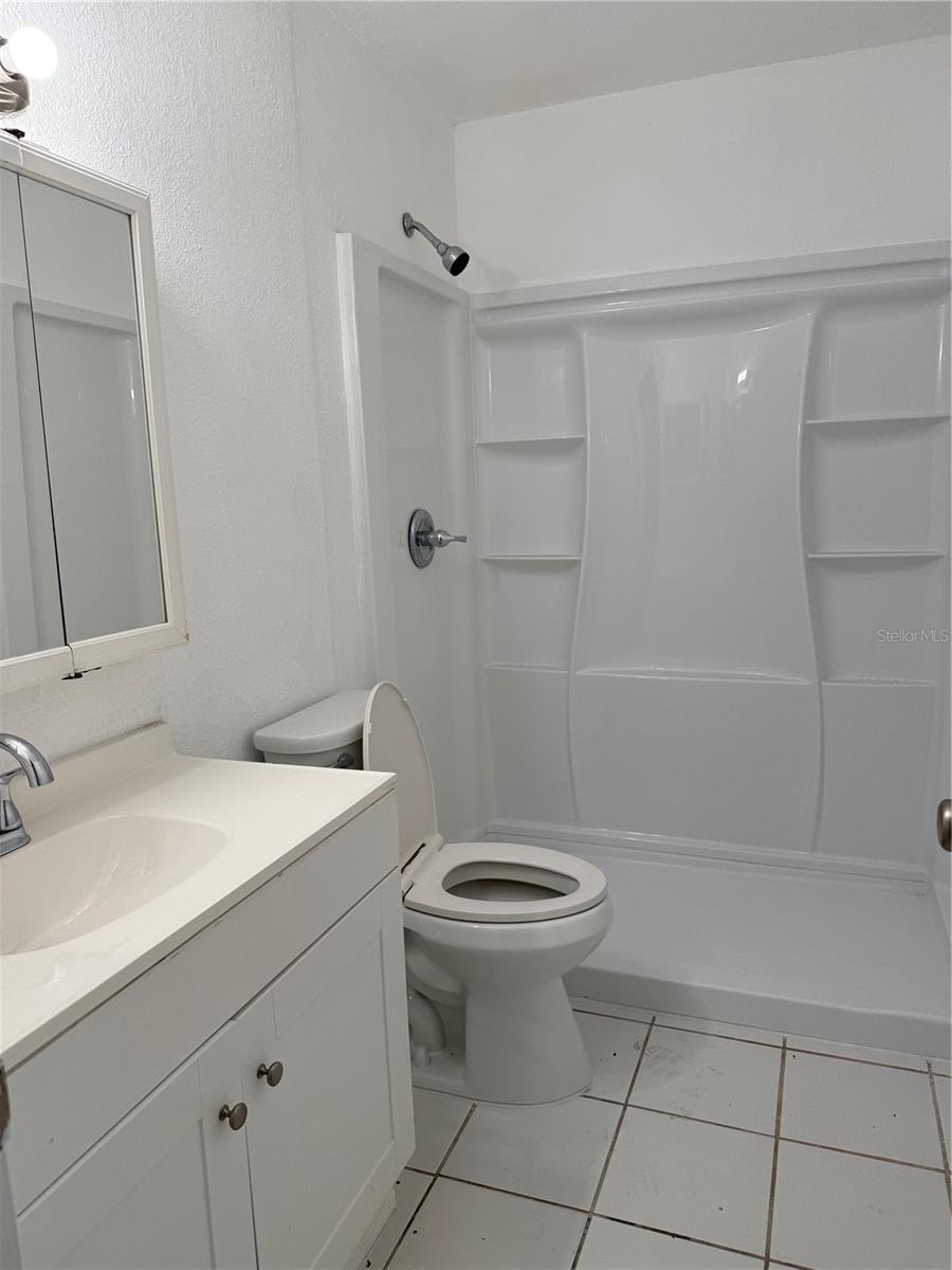 9134 TUDOR DR #M107, TAMPA, FL, 33615