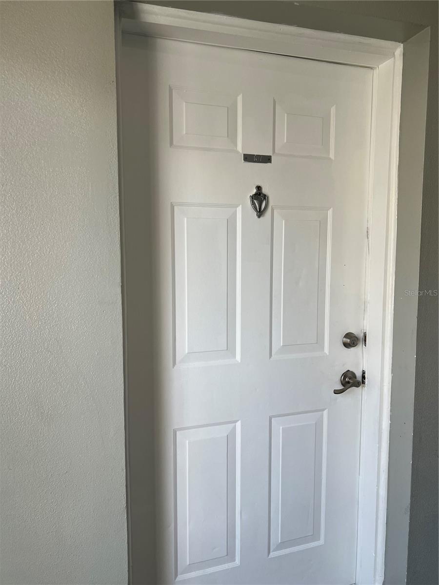 9134 TUDOR DR #M107, TAMPA, FL, 33615