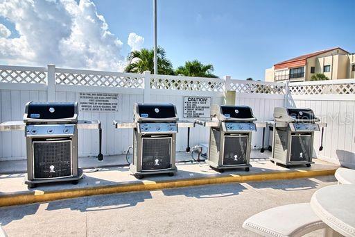 851 BAYWAY BLVD #806, CLEARWATER BEACH, FL, 33767