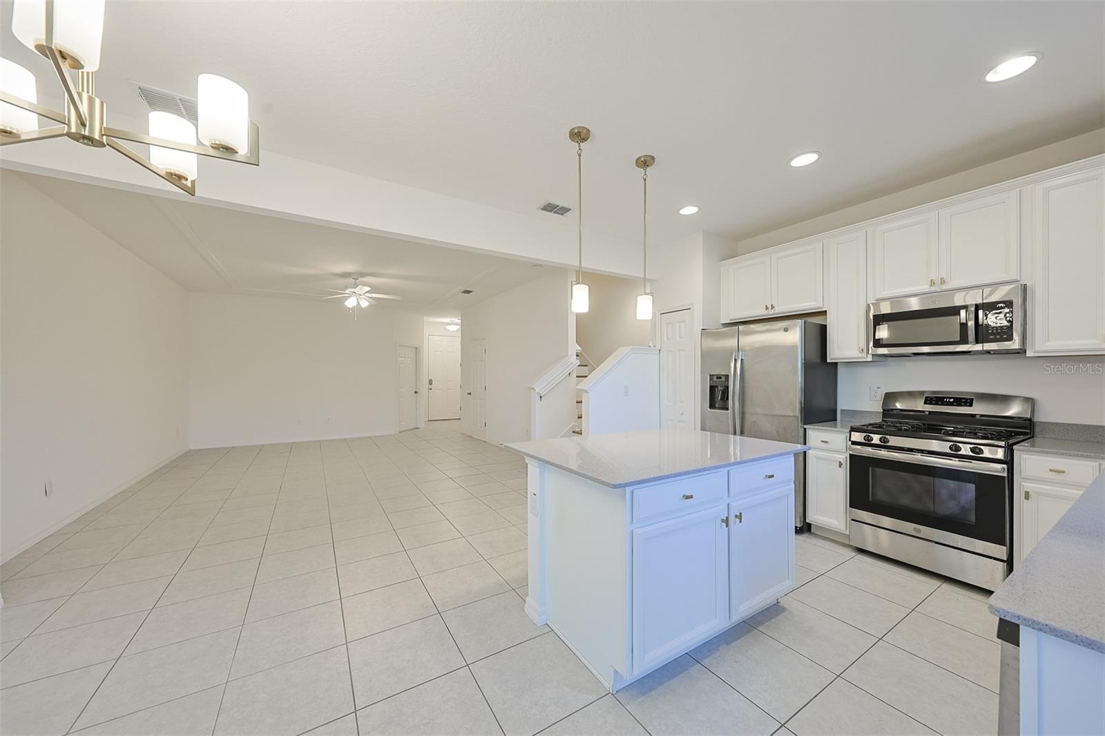 6222 CAMINO DR, APOLLO BEACH, FL, 33572