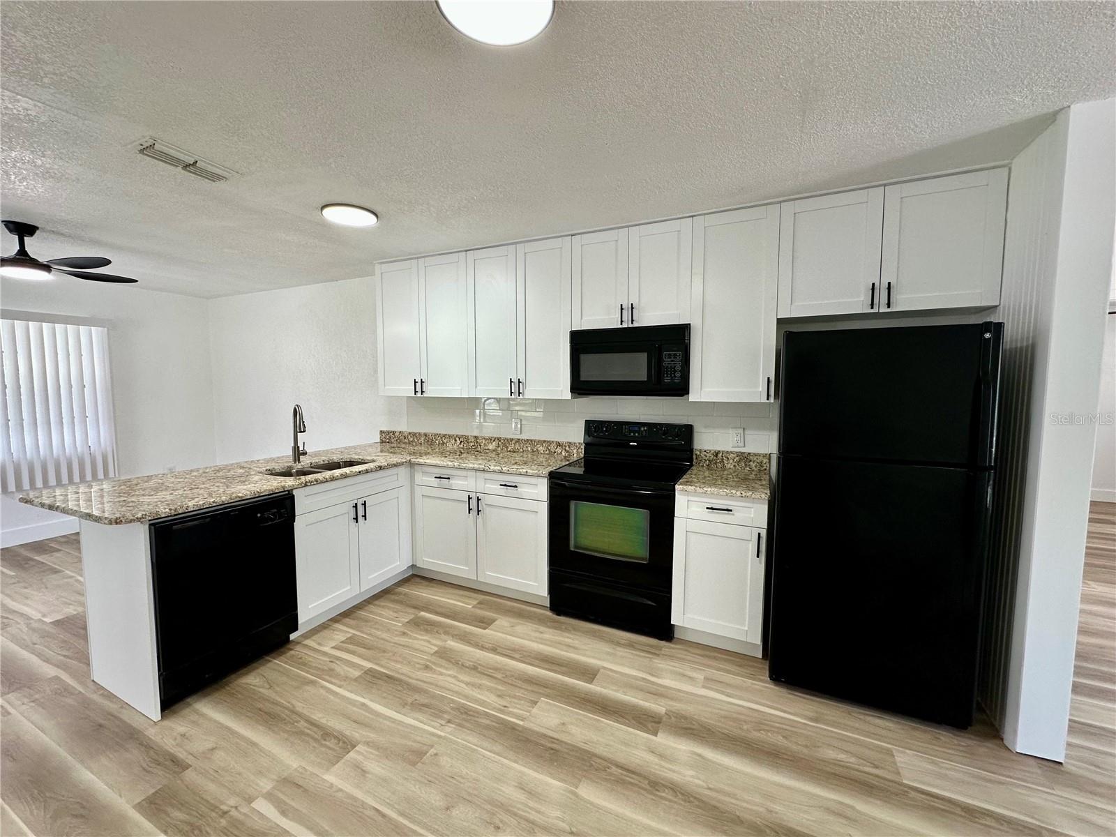 9230 WOOD DR, HUDSON, FL, 34667