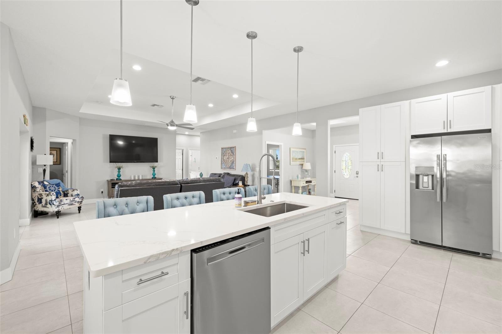 501 FLORIDA CIR N, APOLLO BEACH, FL, 33572