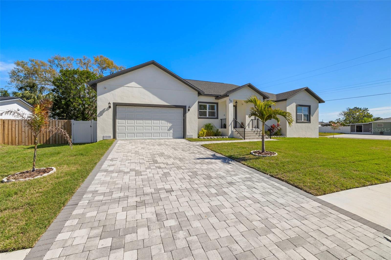 501 FLORIDA CIR N, APOLLO BEACH, FL, 33572