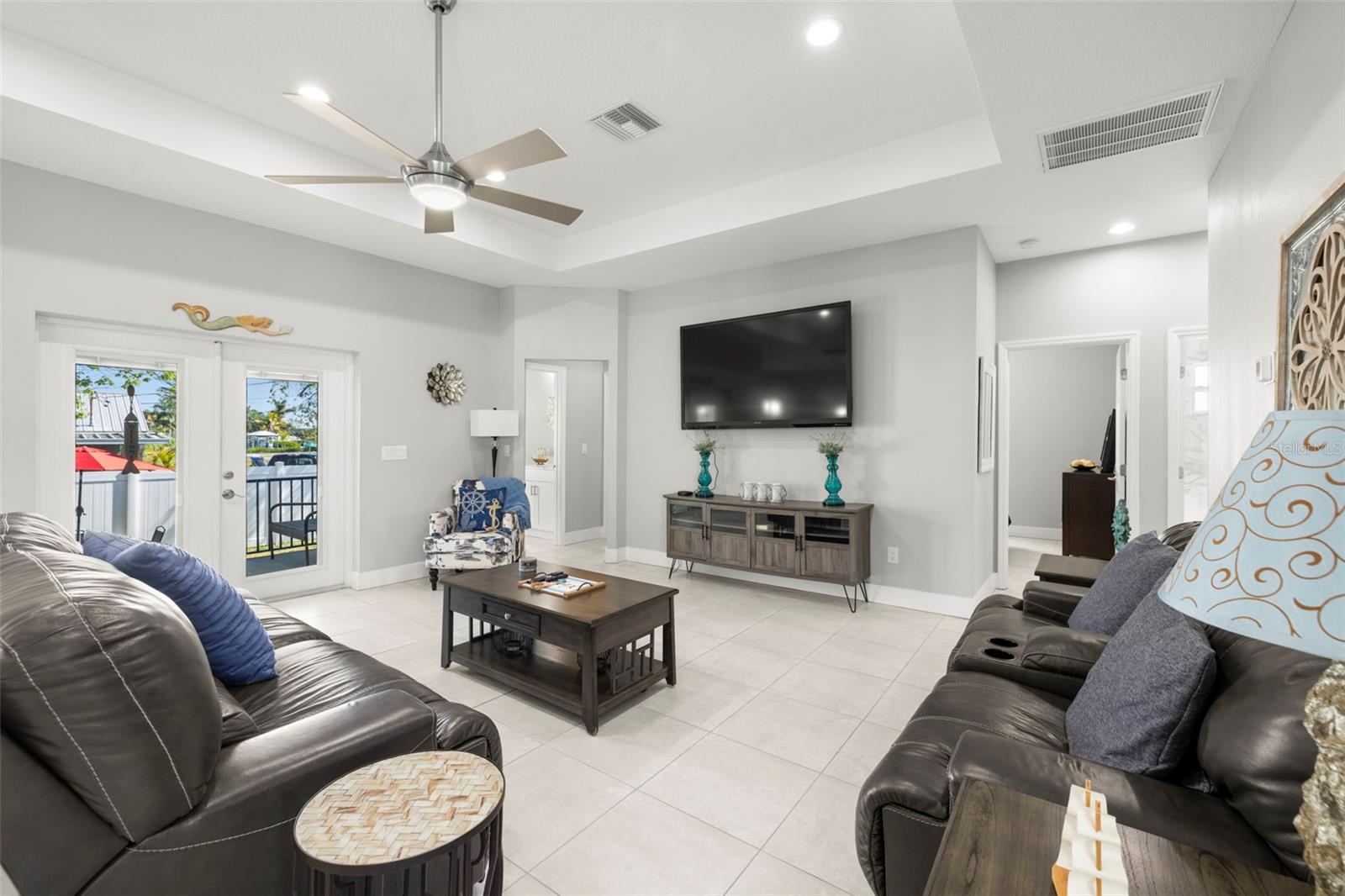 501 FLORIDA CIR N, APOLLO BEACH, FL, 33572