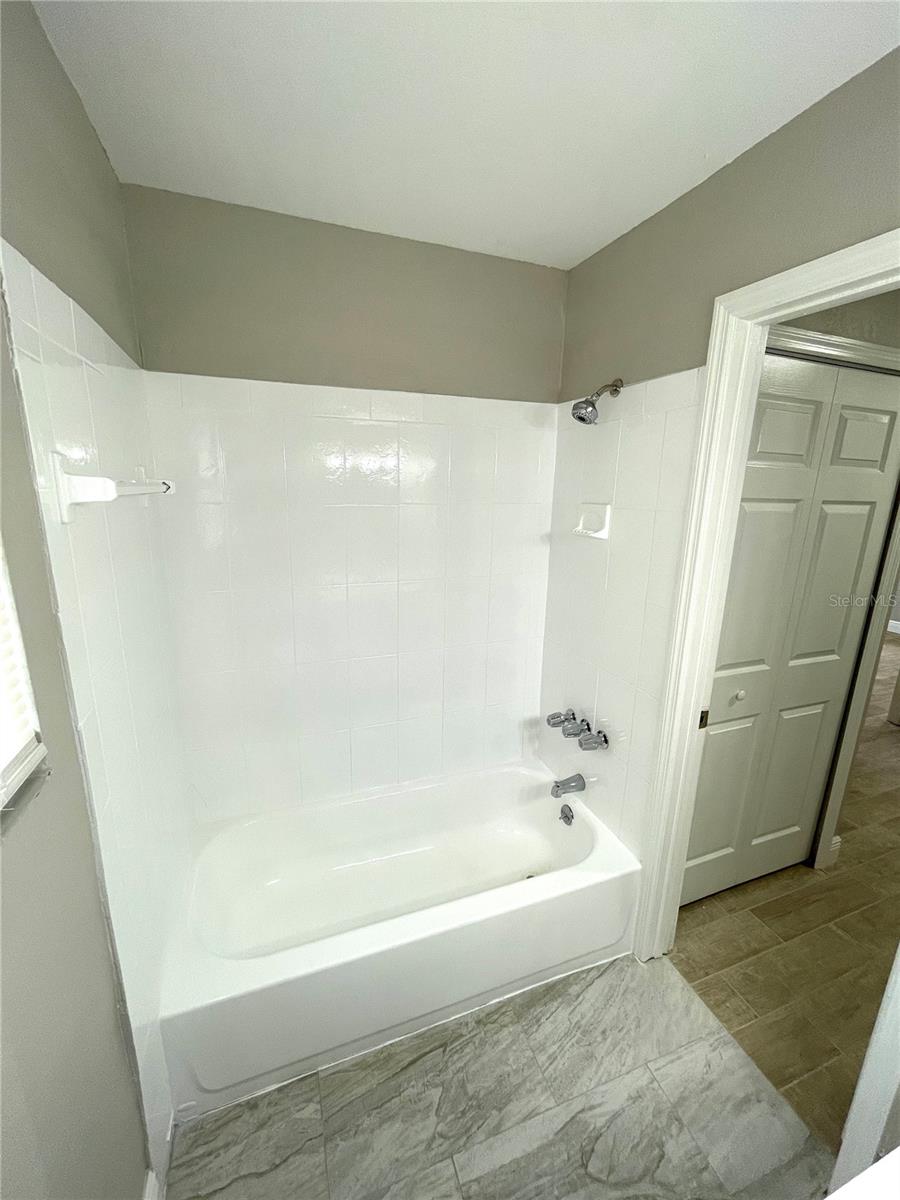 8310 CROTON AVE, TAMPA, FL, 33619