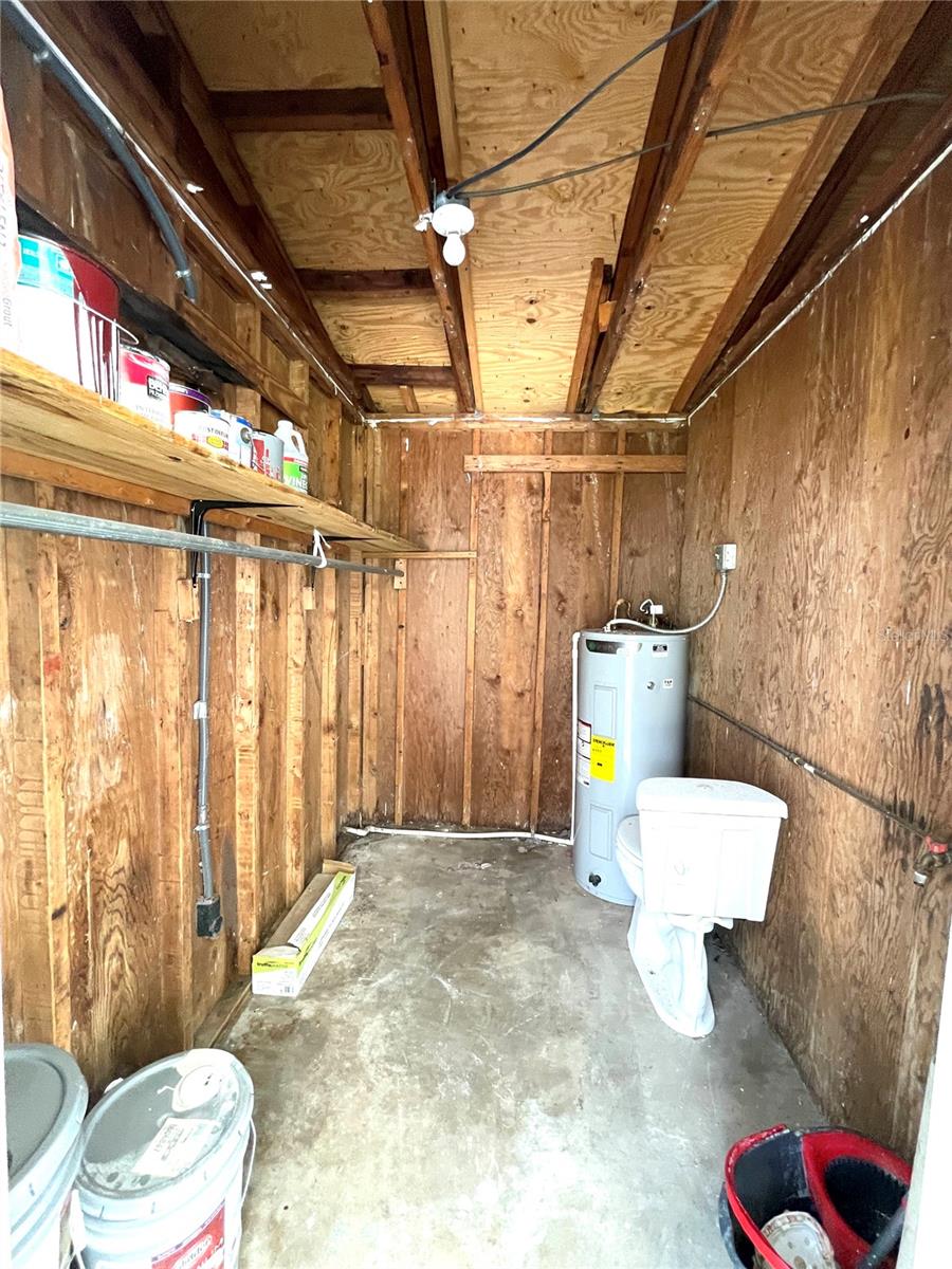 8310 CROTON AVE, TAMPA, FL, 33619