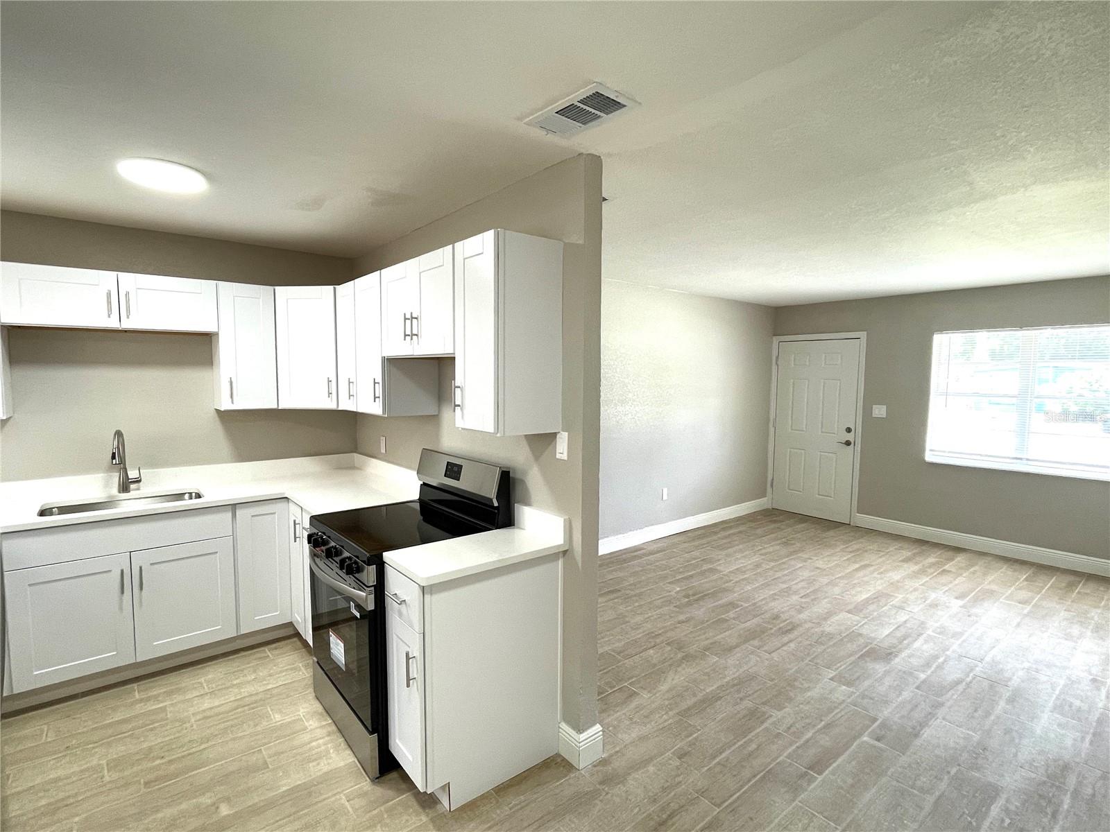 8310 CROTON AVE, TAMPA, FL, 33619