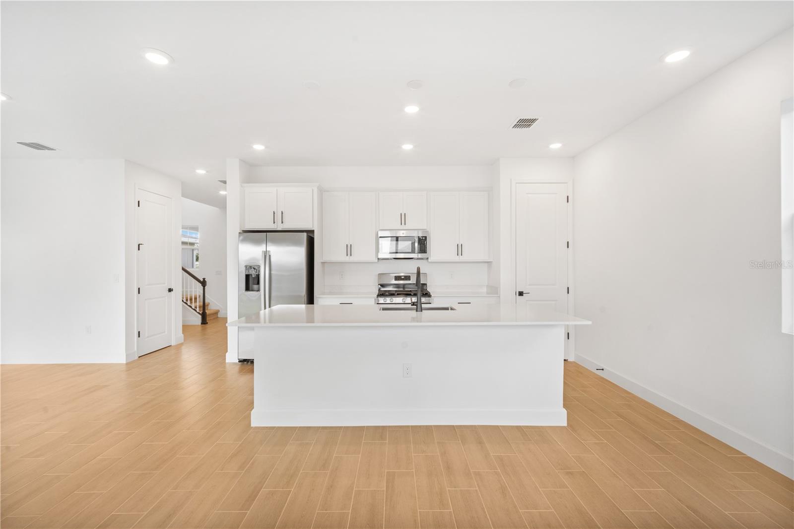 6026 JENSEN VIEW AVE, APOLLO BEACH, FL, 33572