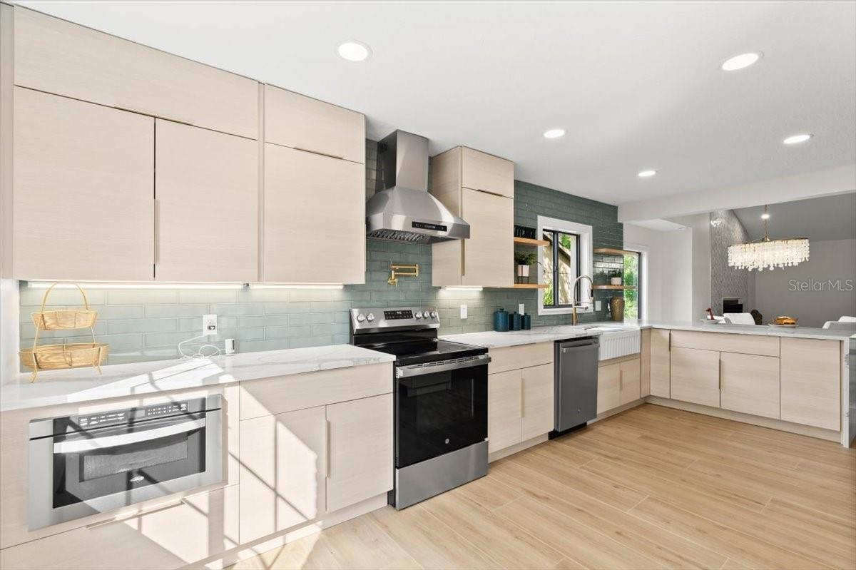 1841 SPRUCE CREEK BLVD, PORT ORANGE, FL, 32128