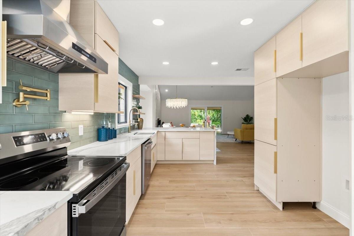 1841 SPRUCE CREEK BLVD, PORT ORANGE, FL, 32128