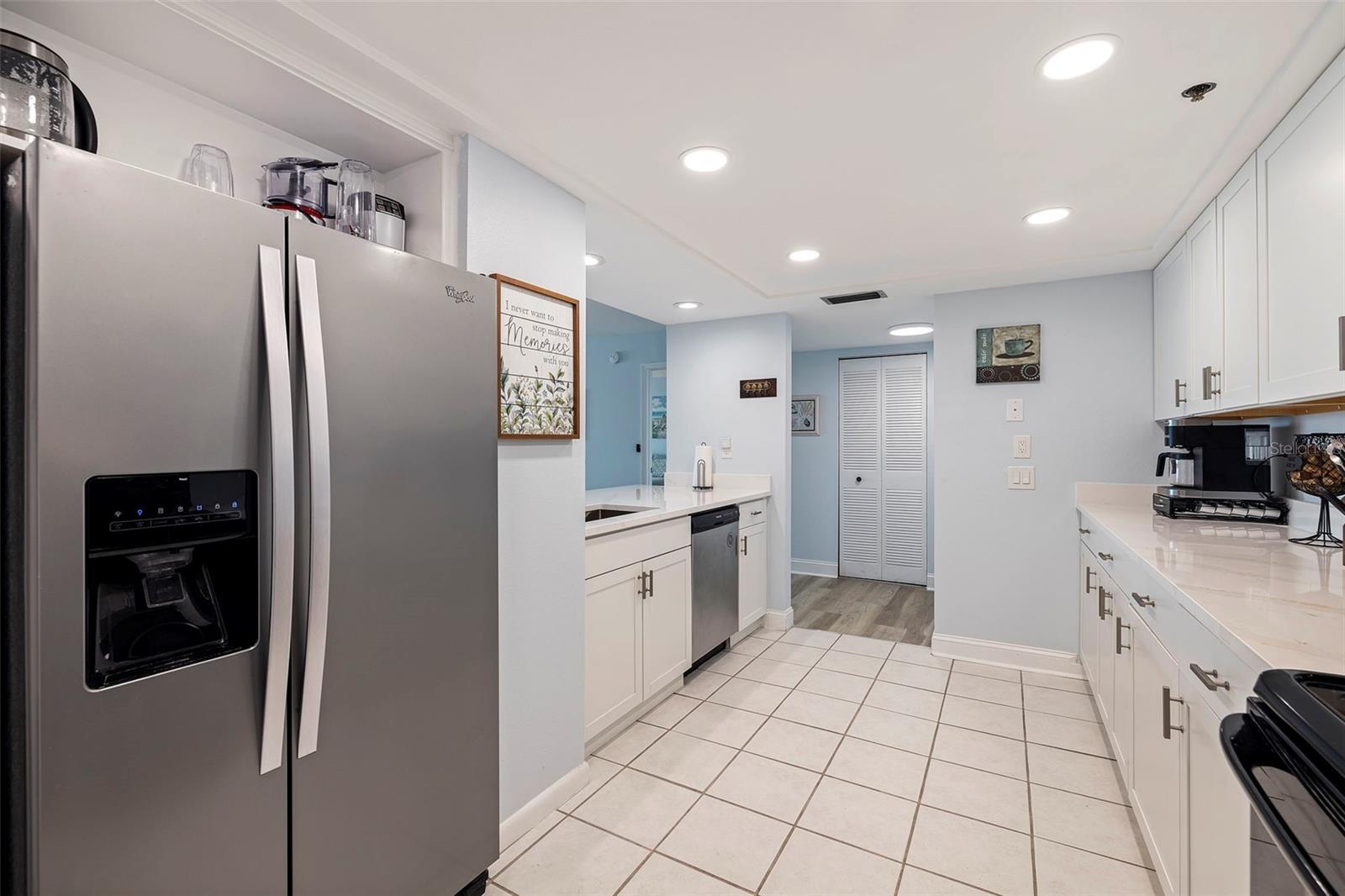 6287 BAHIA DEL MAR CIR #801, ST PETERSBURG, FL, 33715