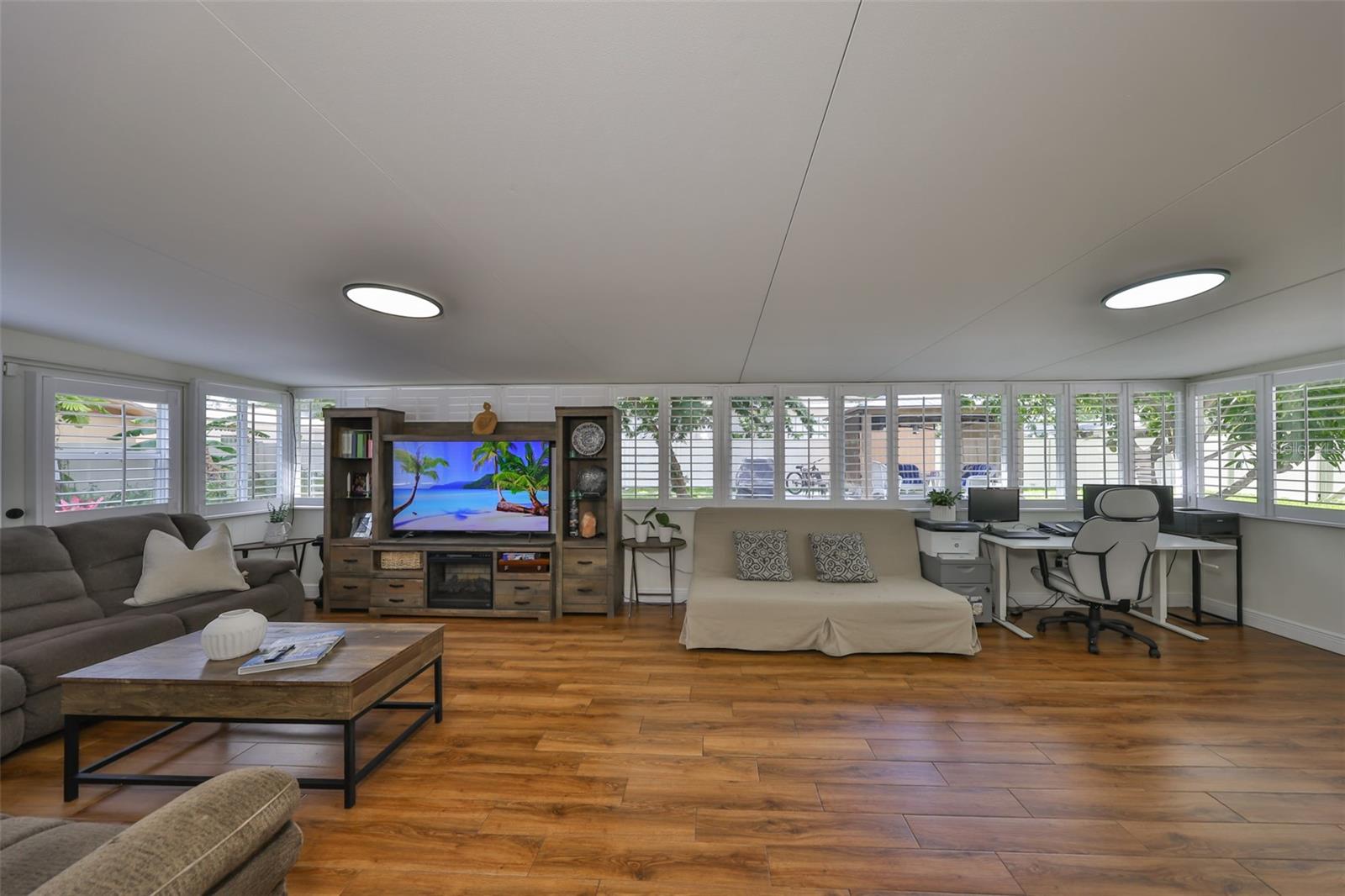 4130 N ALBANY AVE, TAMPA, FL, 33607