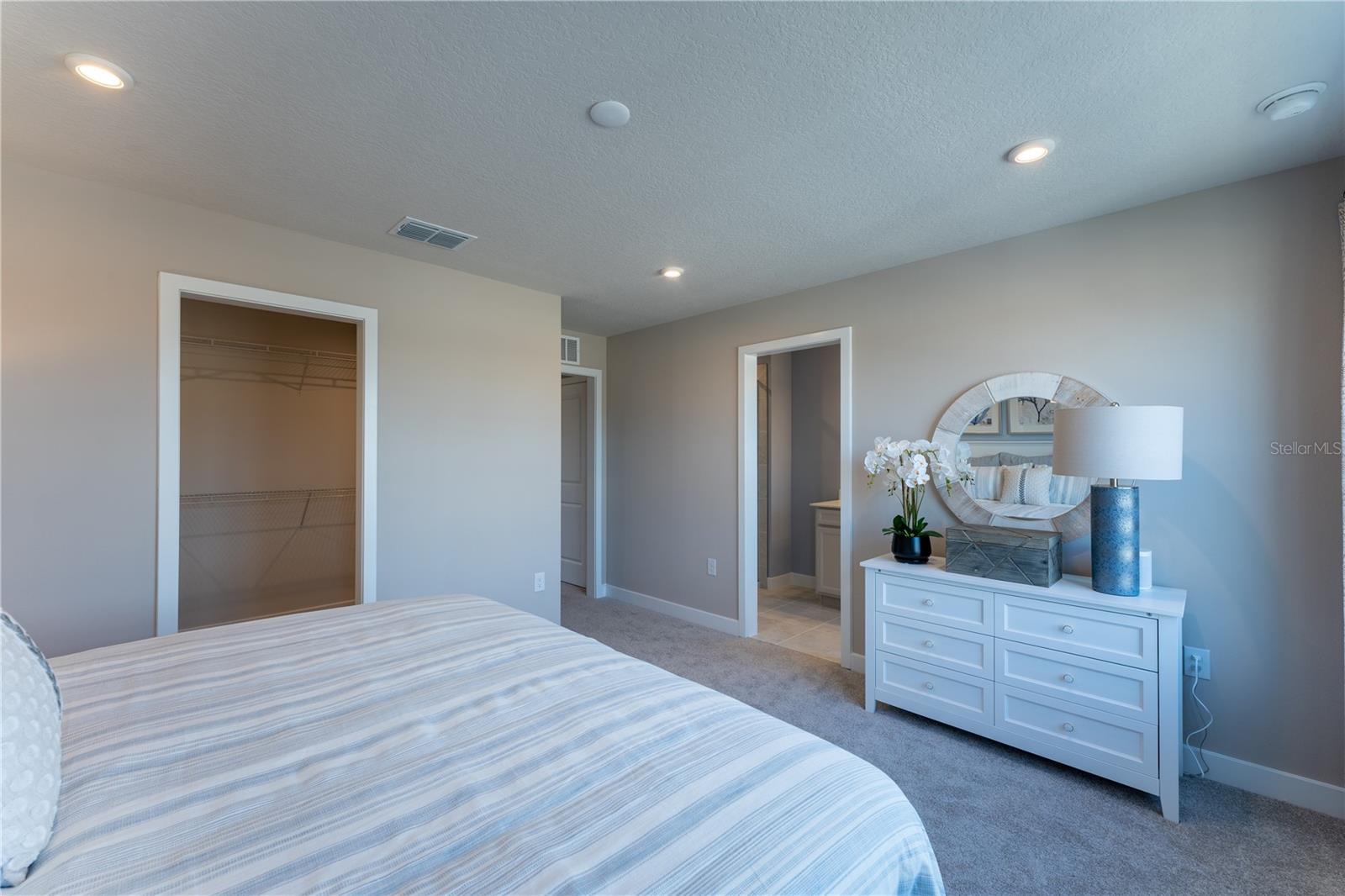 554 HIGHFALLS AVE, DEBARY, FL, 32713