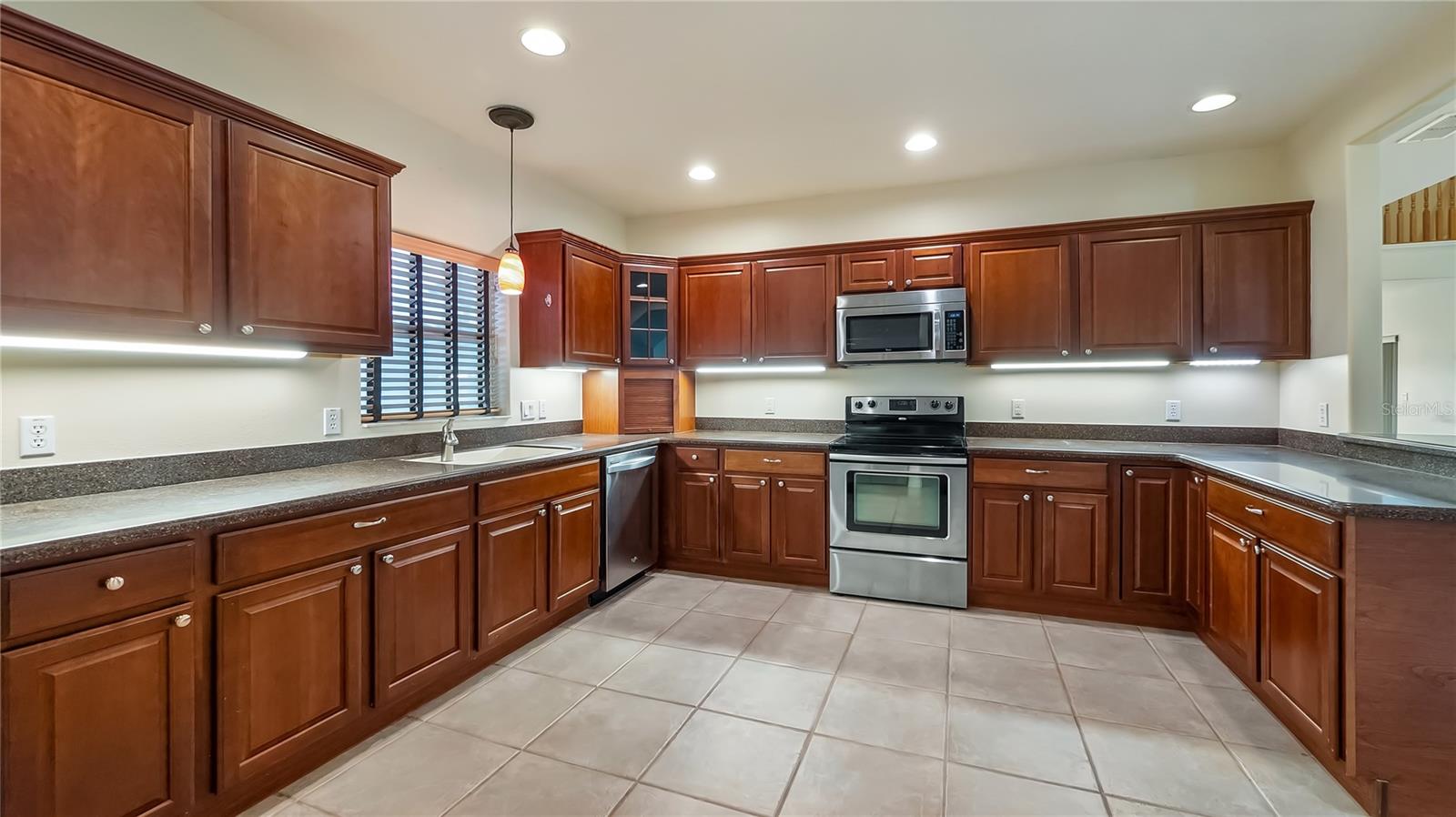 16608 W CITRUS PKWY, CLERMONT, FL, 34714