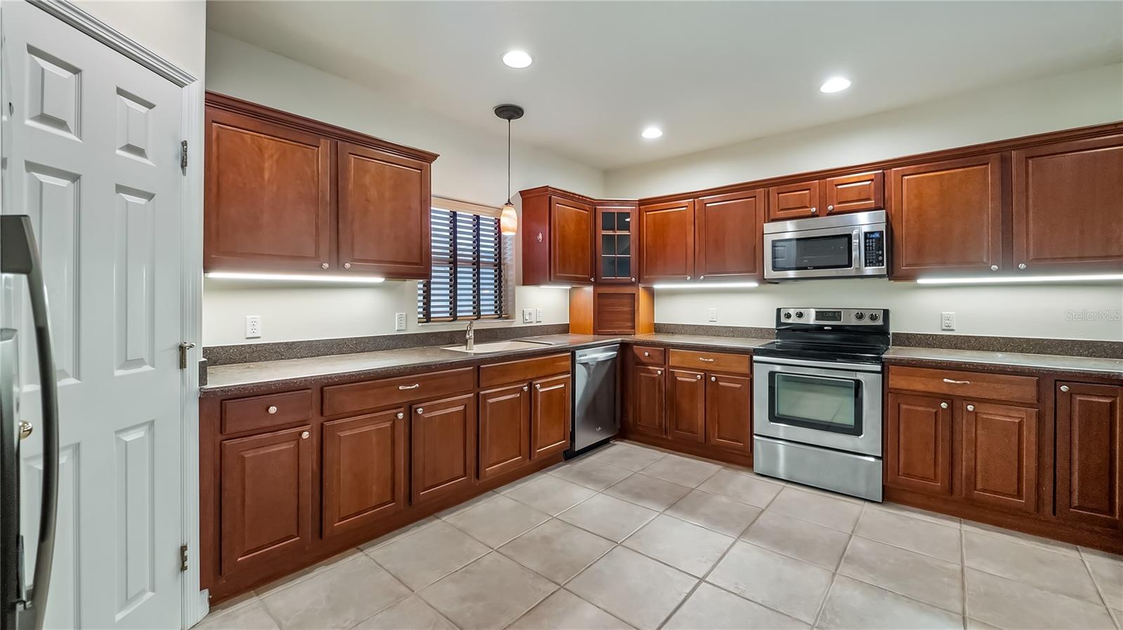 16608 W CITRUS PKWY, CLERMONT, FL, 34714