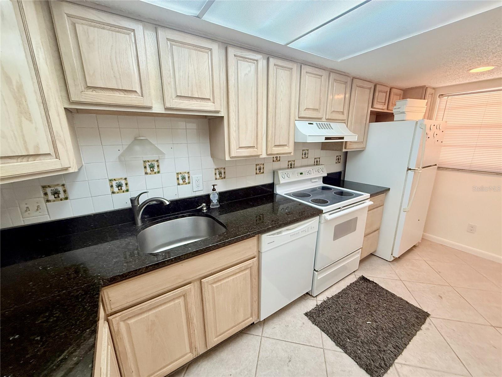 3700 S OSPREY AVE #113, SARASOTA, FL, 34239