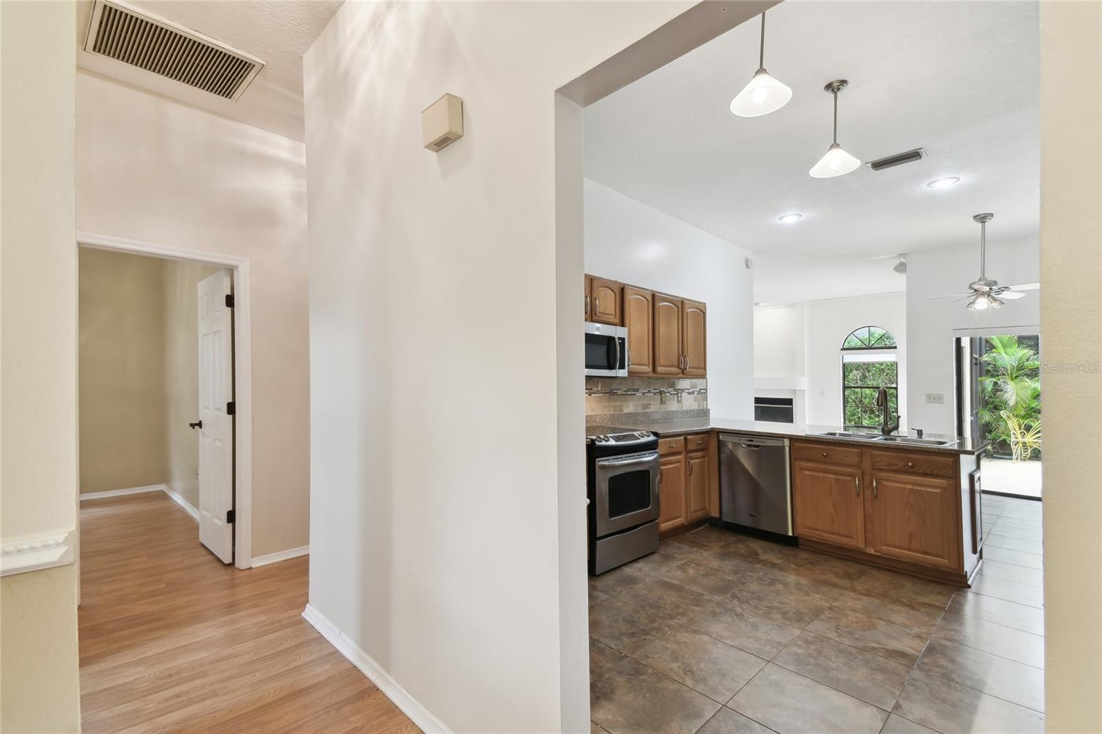 1831 STABLE TRL, PALM HARBOR, FL, 34685