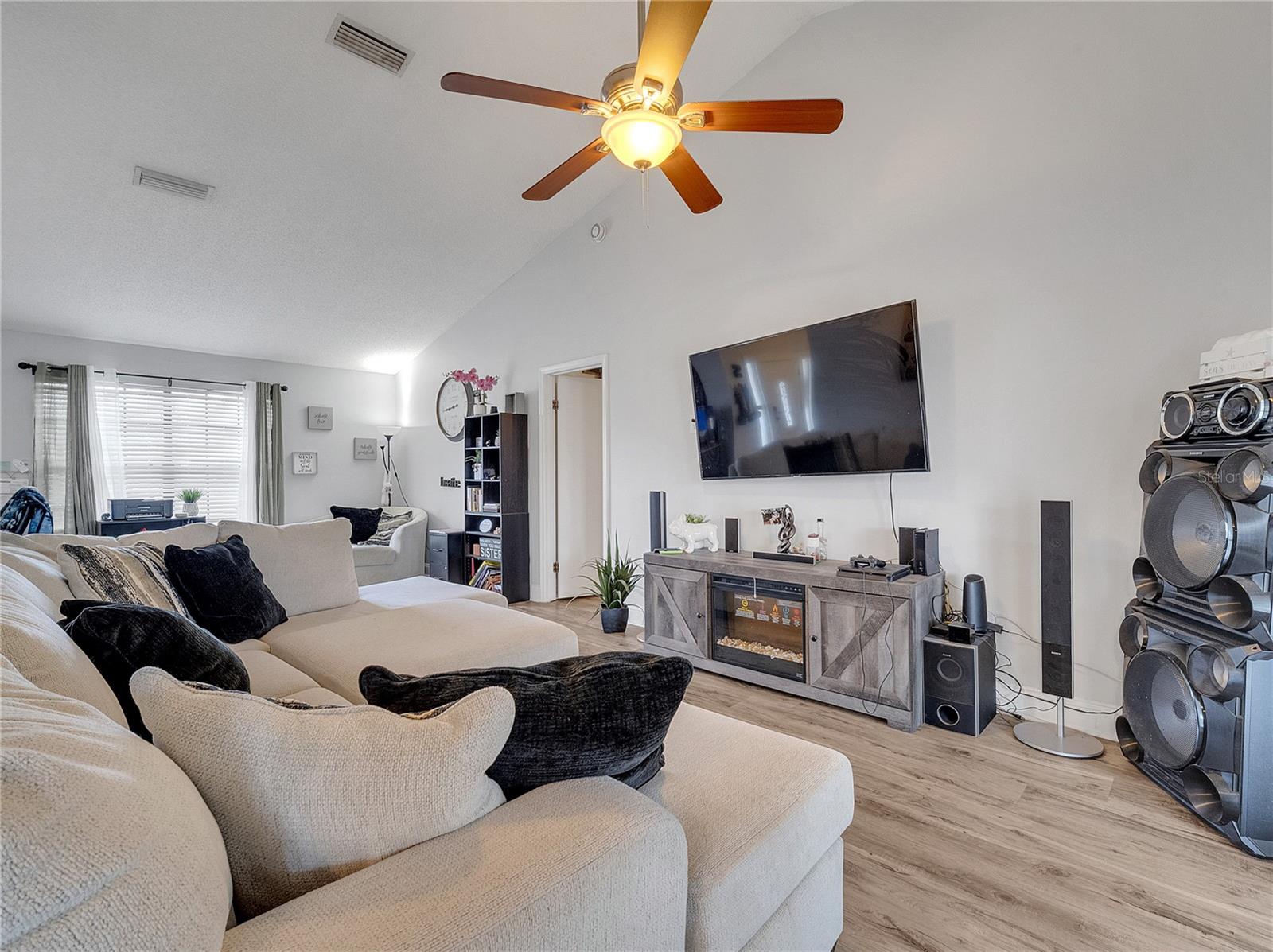 2317 CLEARWATER DR, DELTONA, FL, 32738