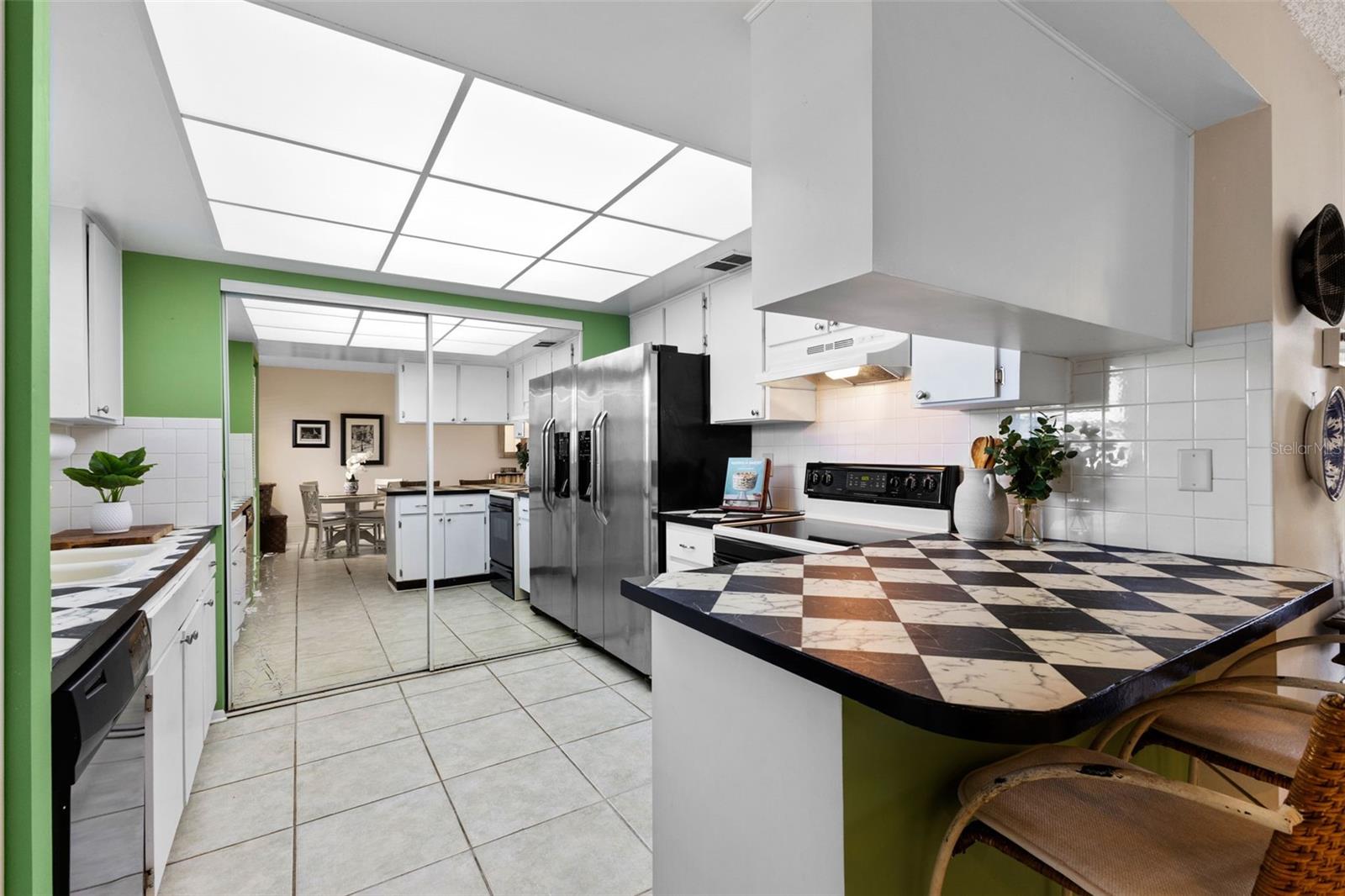 TB8381256 Property Photo